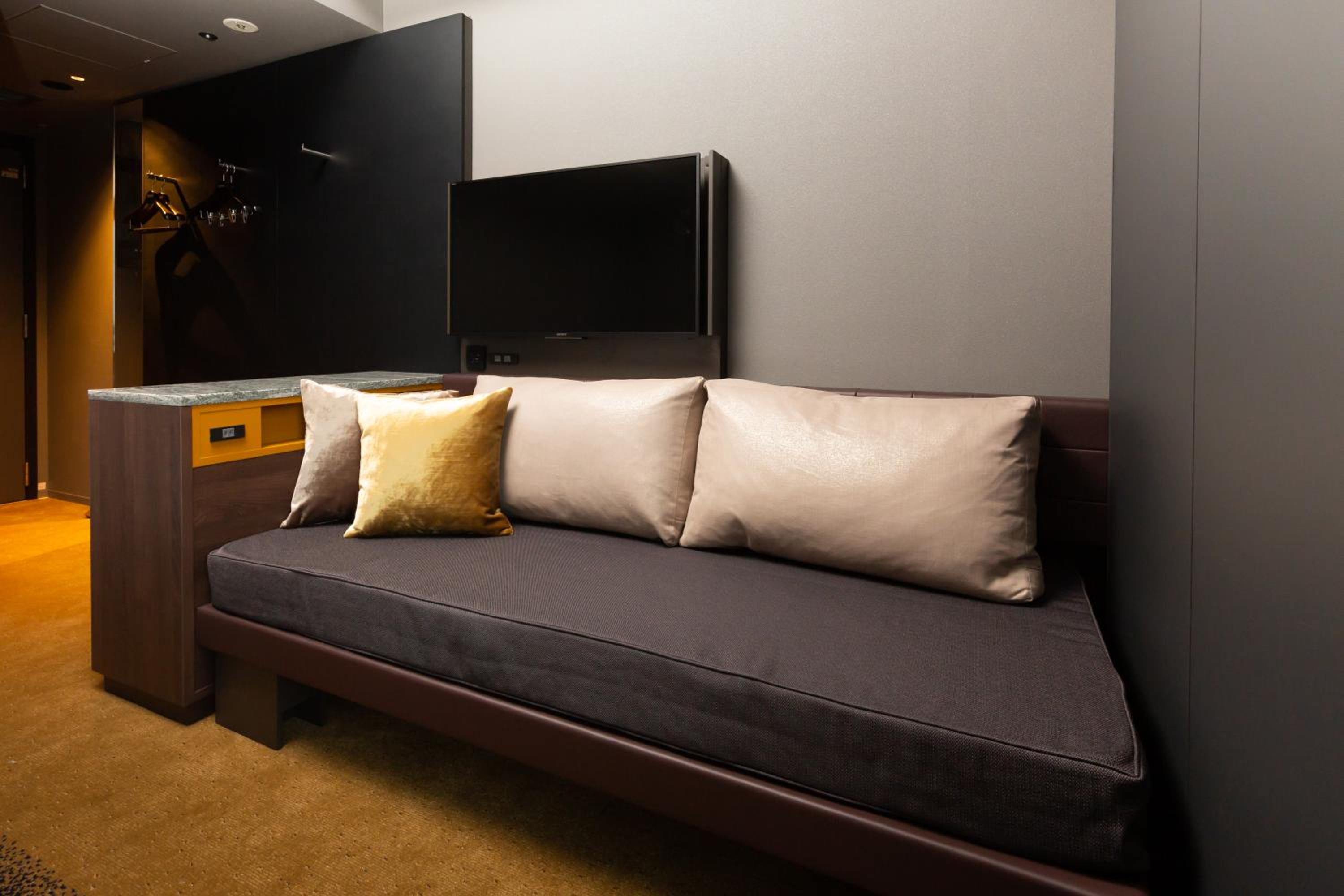 Superior Triple Room - Photo 9