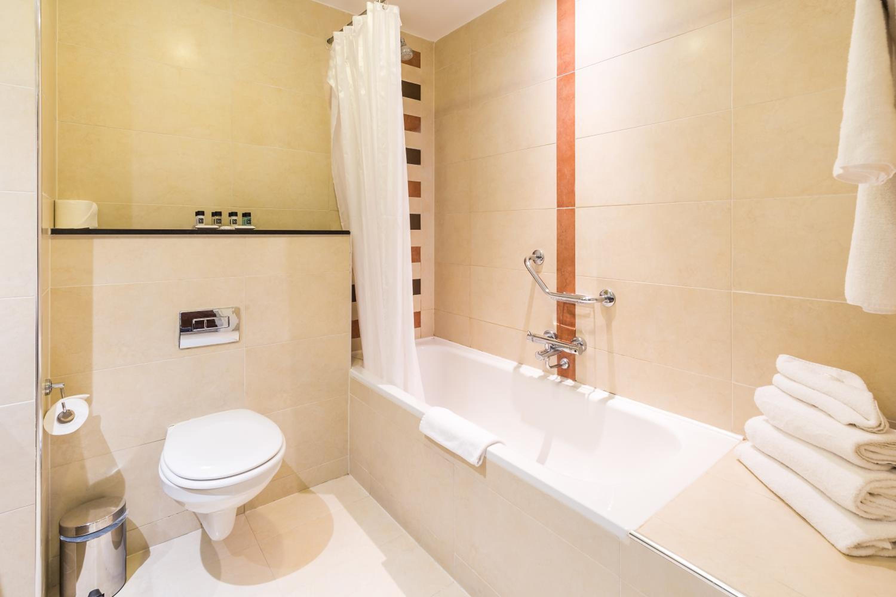 Double Room - Photo 4