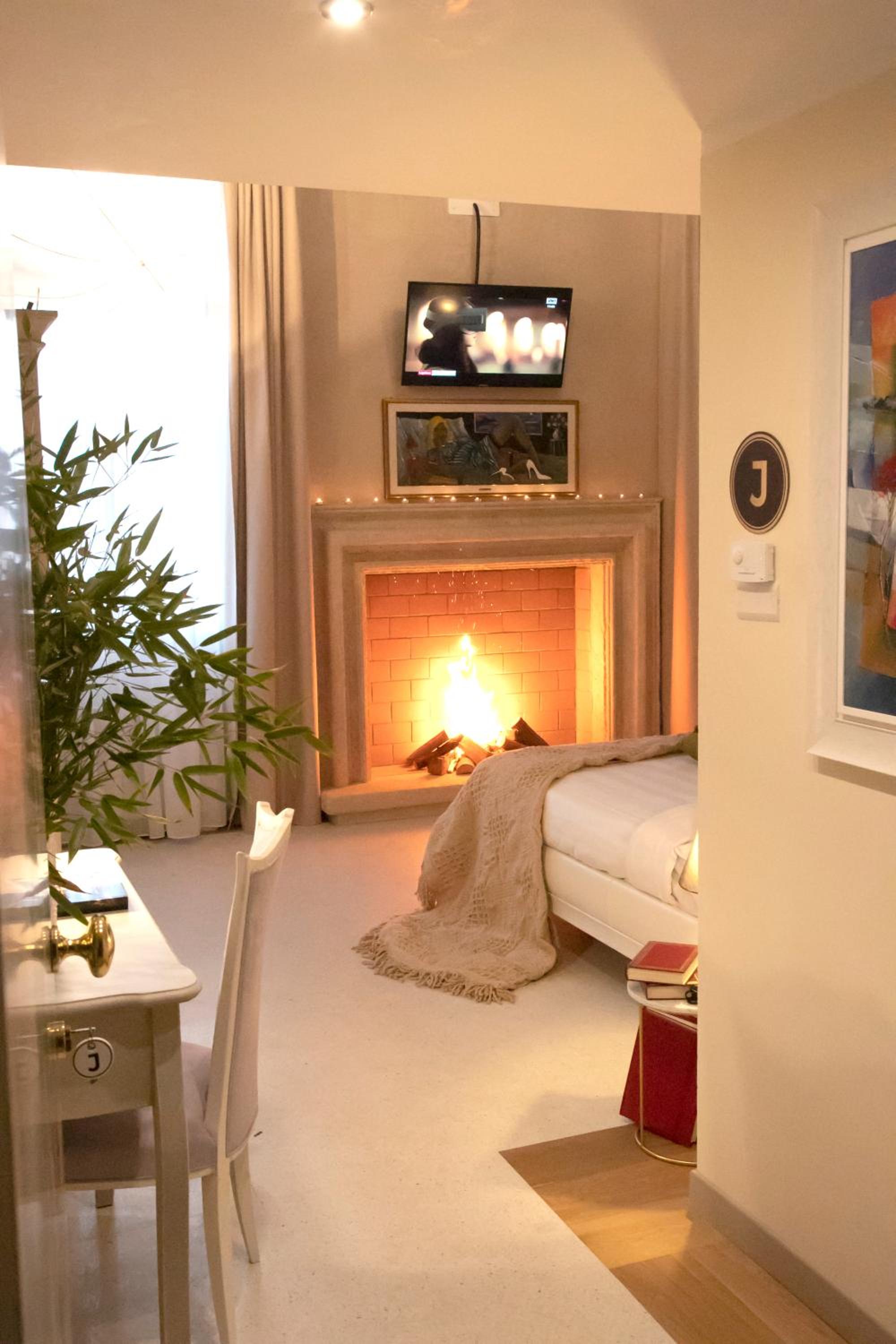 Superior King Room photo 1