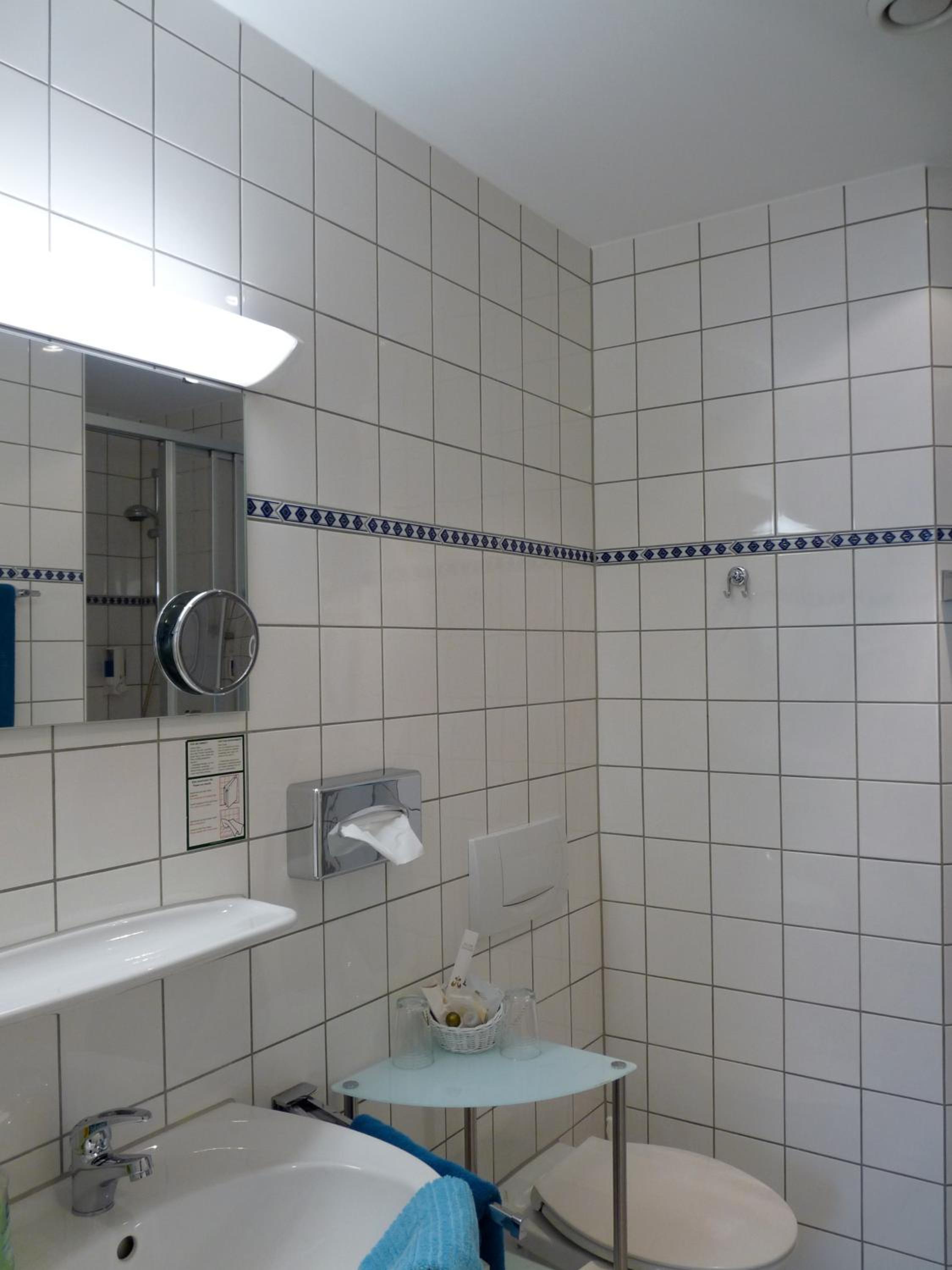 Double Room - Photo 15
