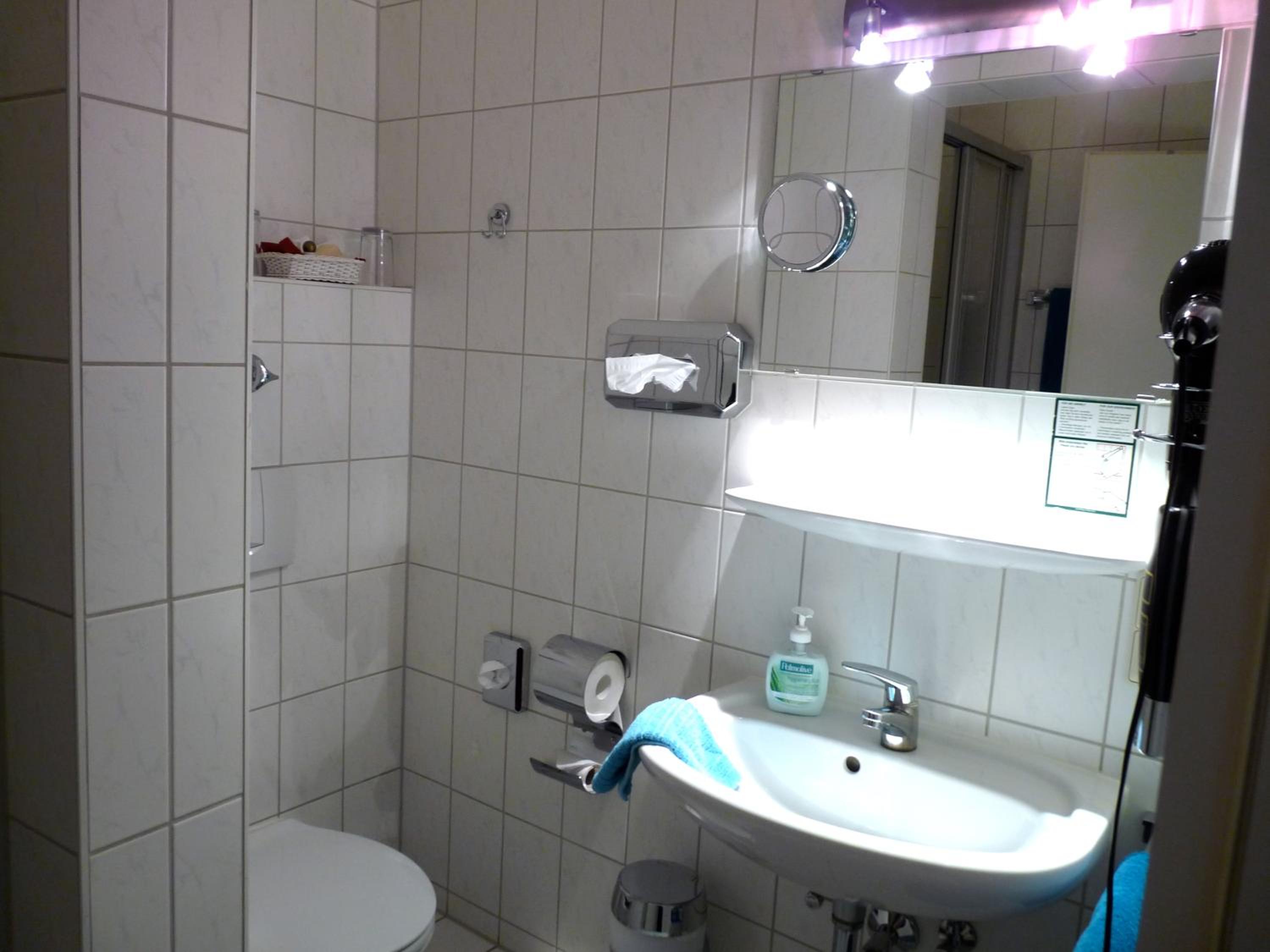 Double Room - Photo 17