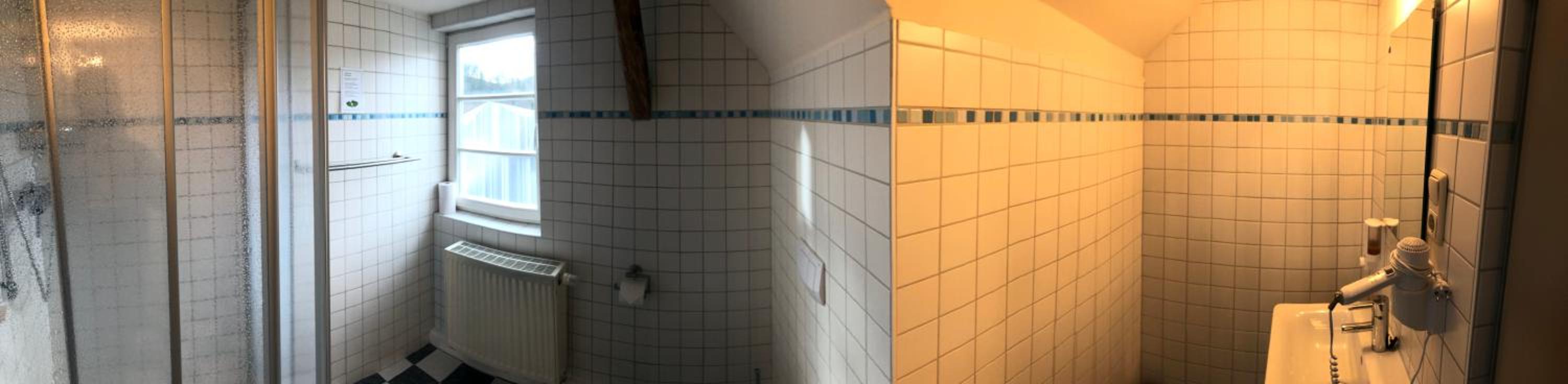 Economy Single Room with Shared Bathroom photo 3