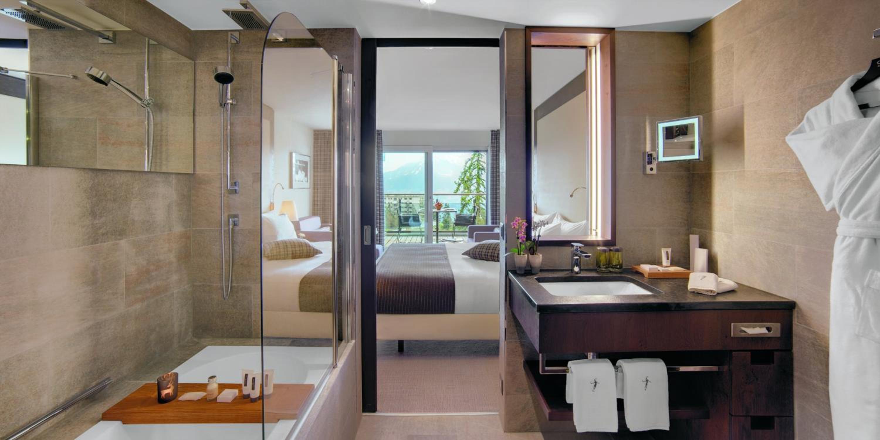 Deluxe Double Room with Mountain View - Photo 2
