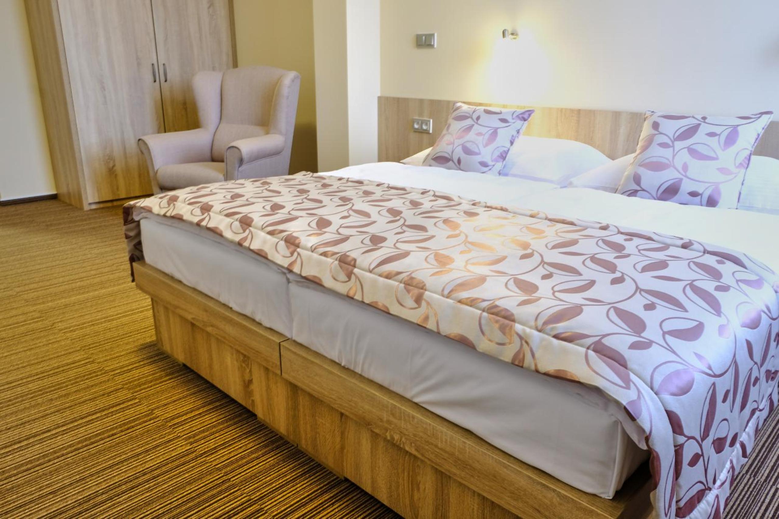 Double or Twin Room - Photo 3