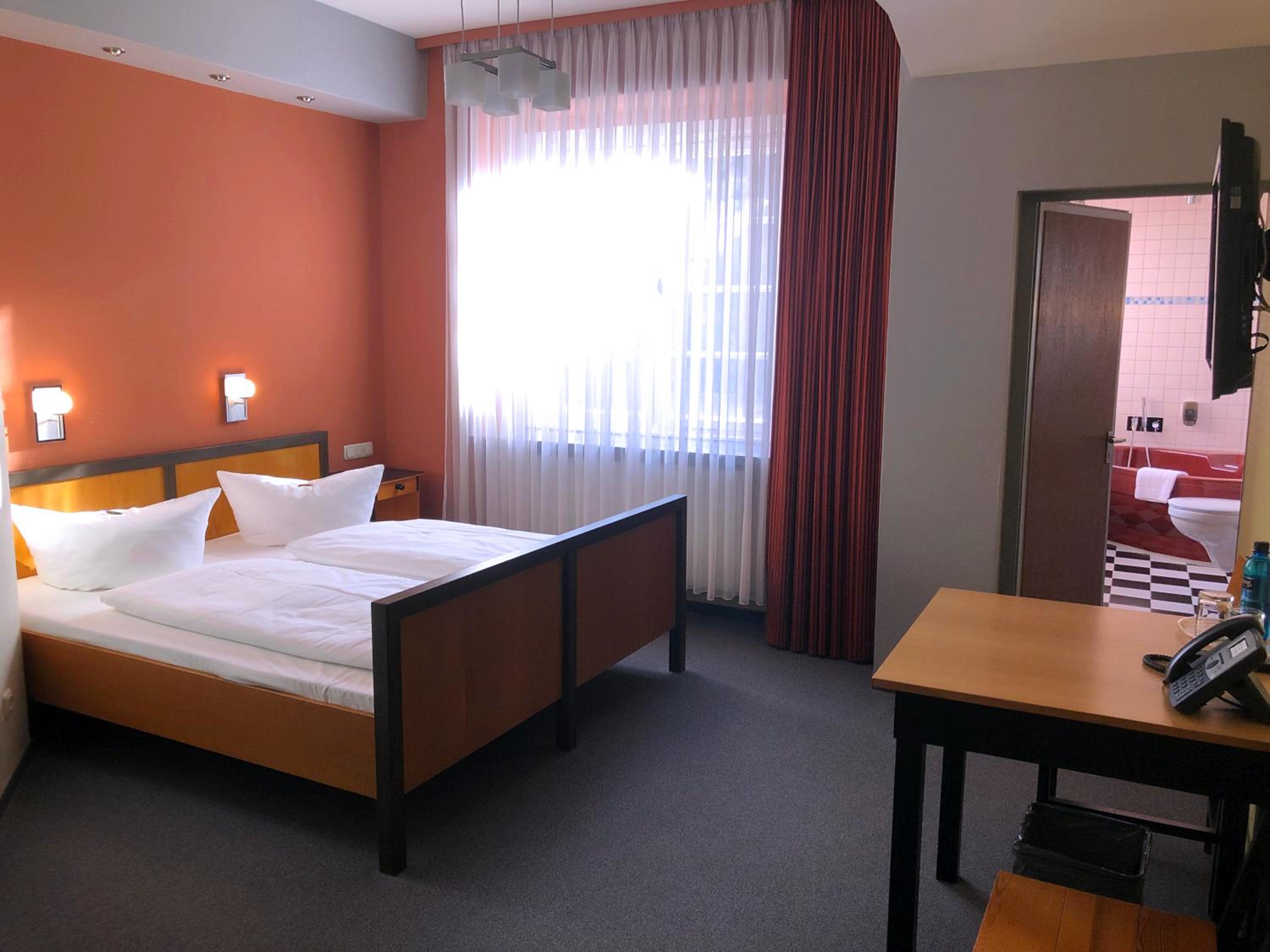 Deluxe Double Room photo 3