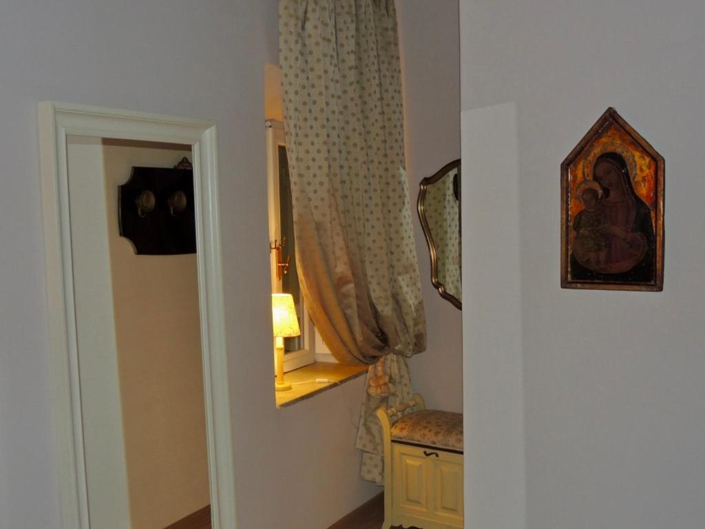 Two-Bedroom House - Photo 40