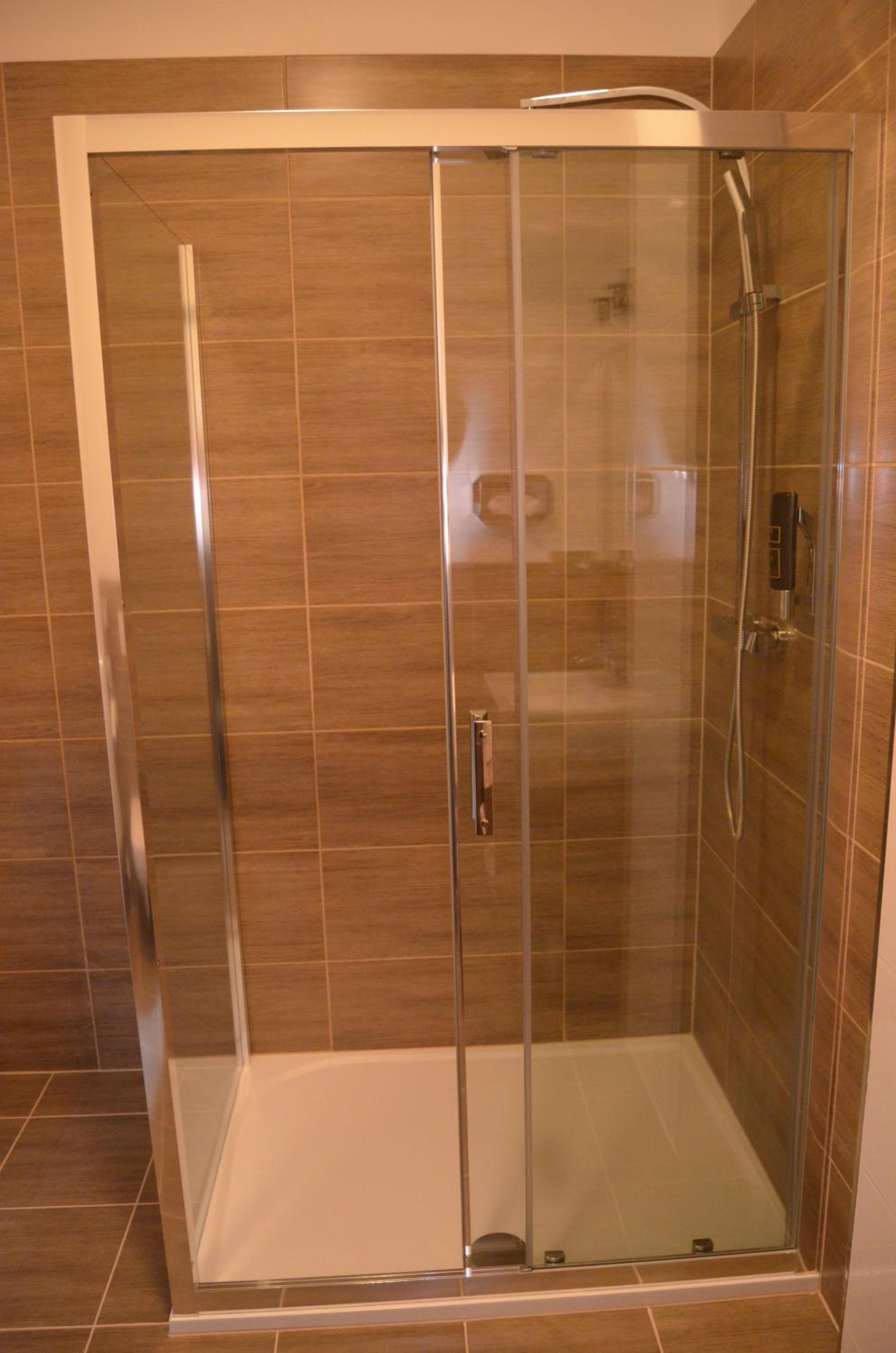 Double or Twin Room - Photo 2