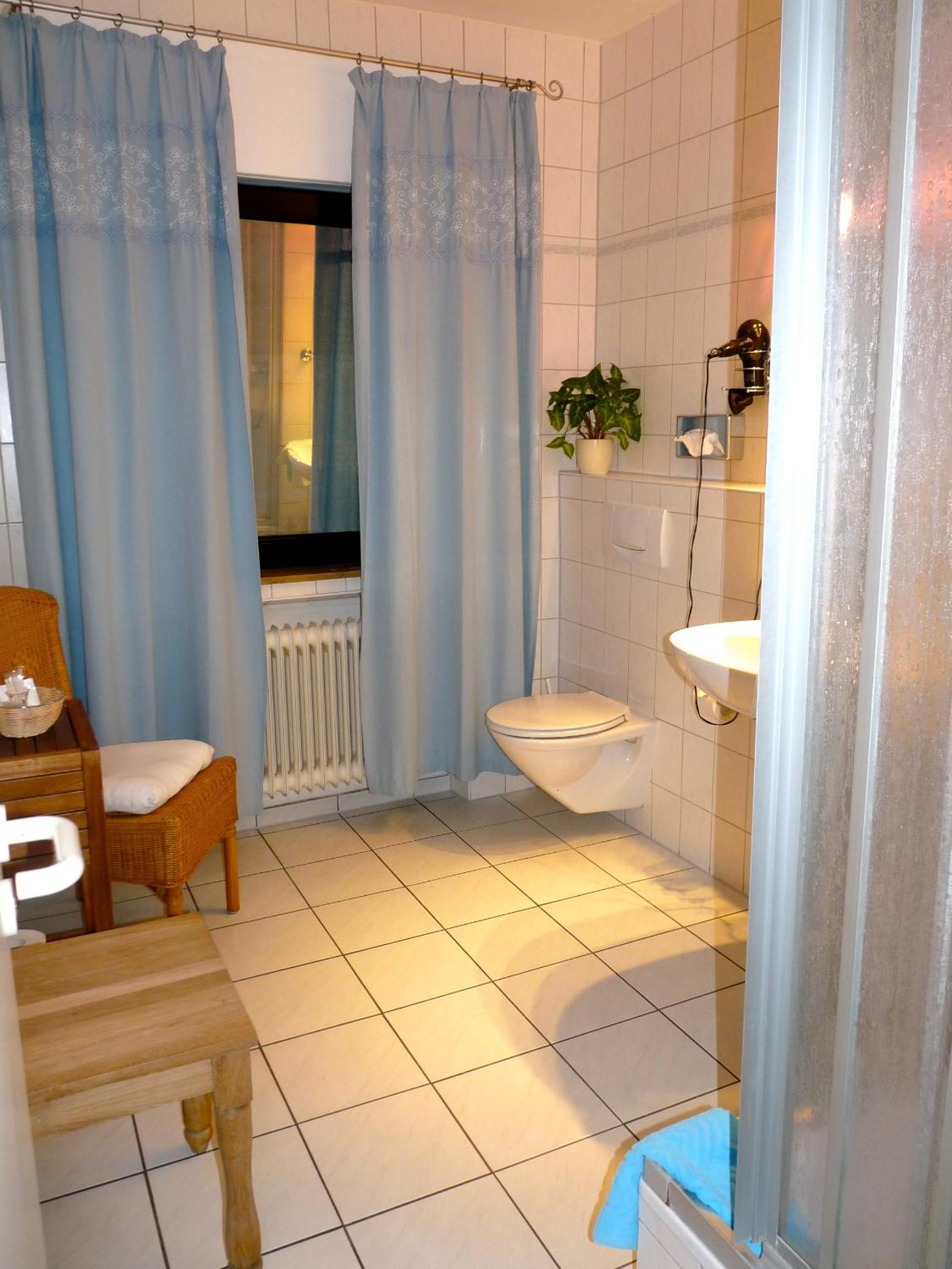 Double Room - Photo 16