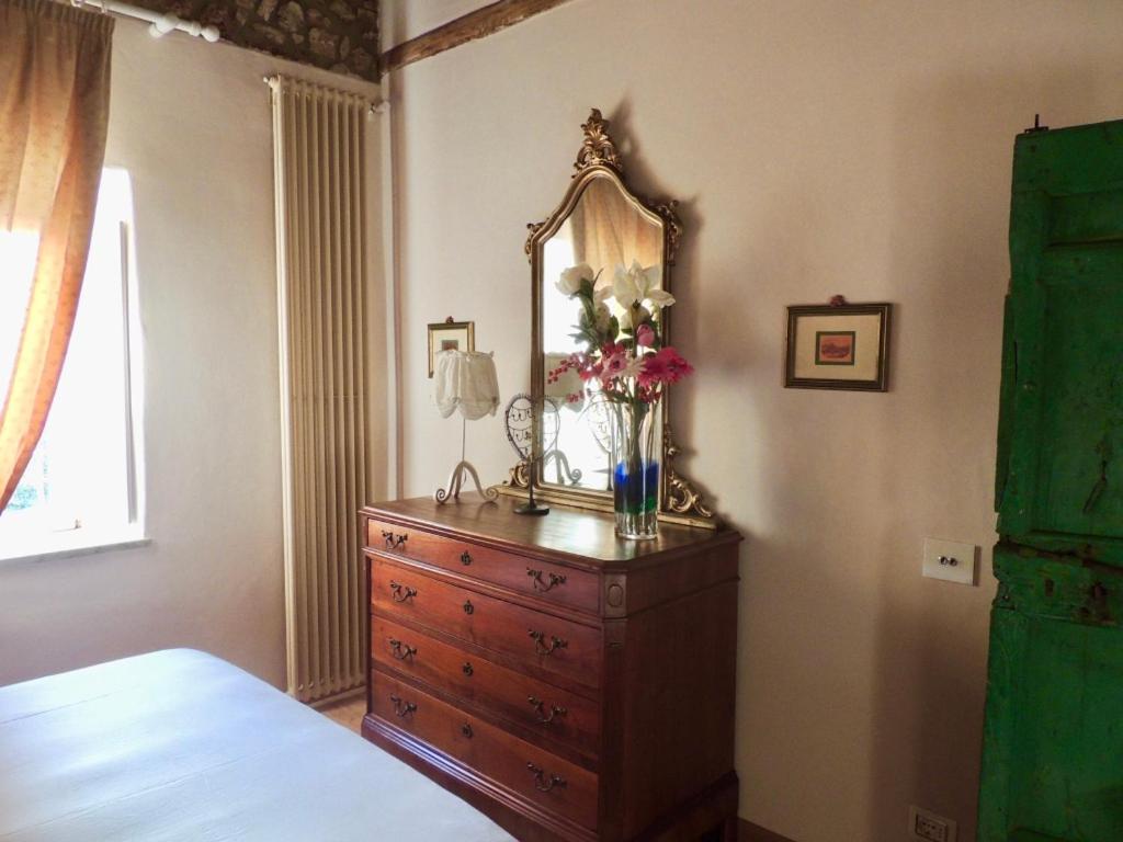 Two-Bedroom House - Photo 45