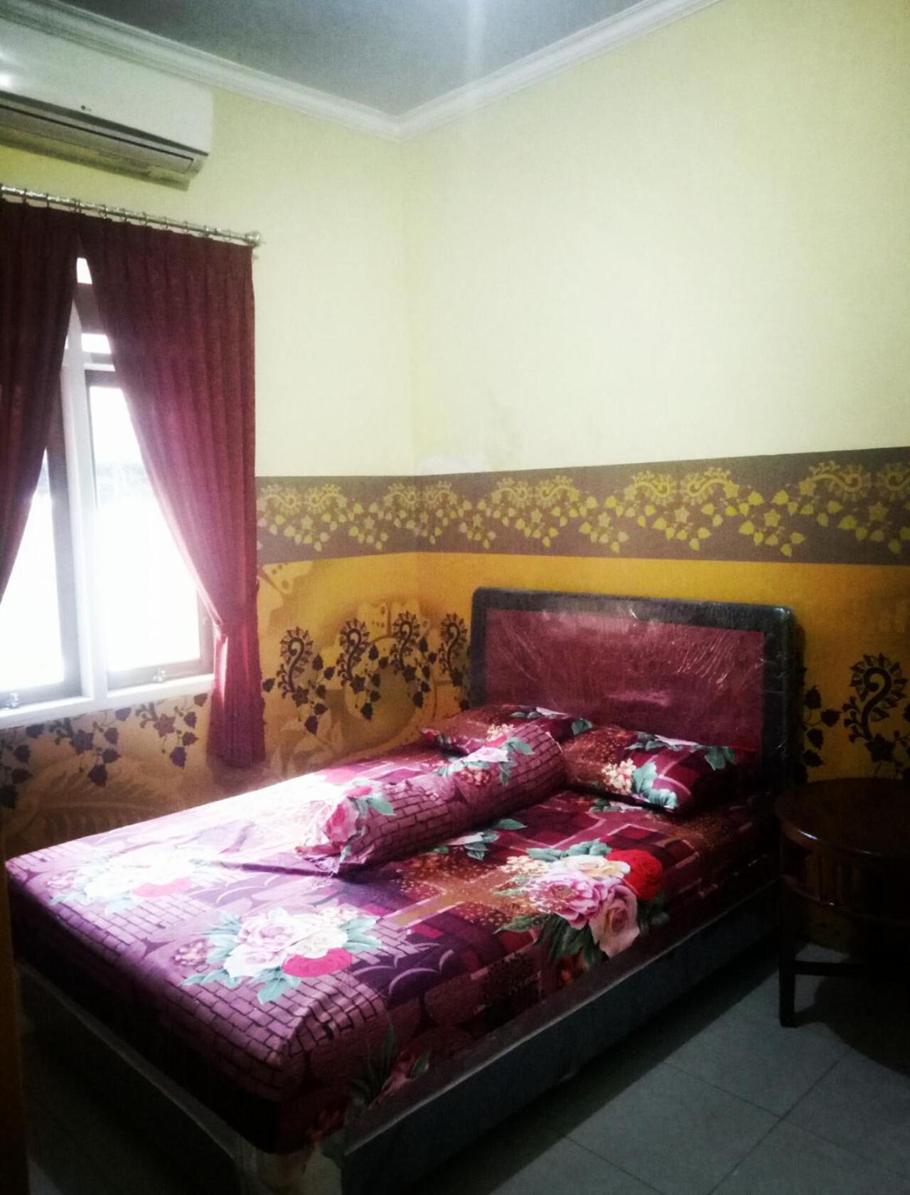 Double Room with Private Bathroom - Photo 2