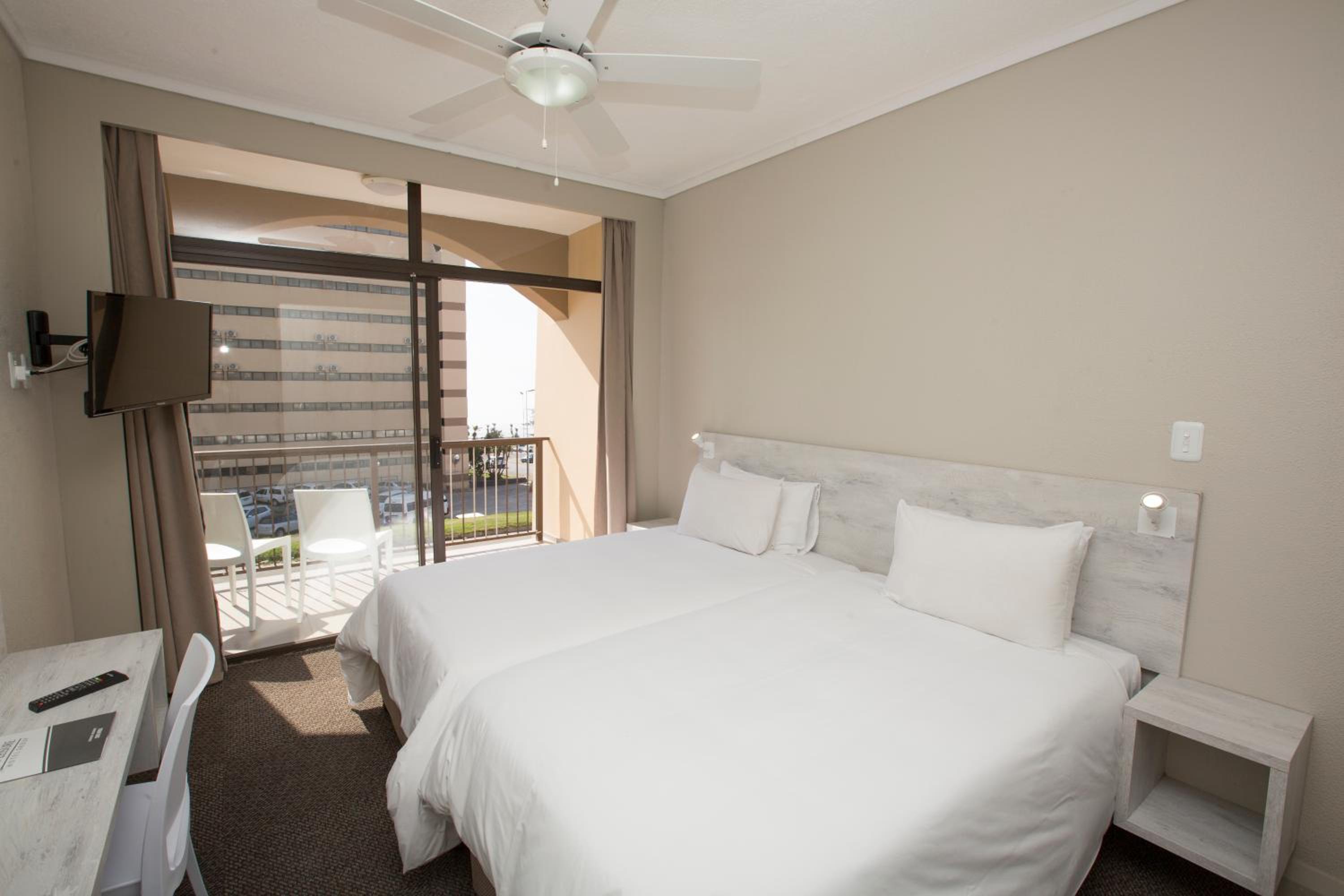 Triple Room with Balcony - Photo 5