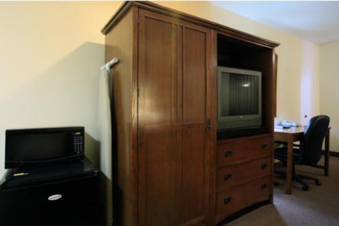 King Room - Non-Smoking - Photo 3