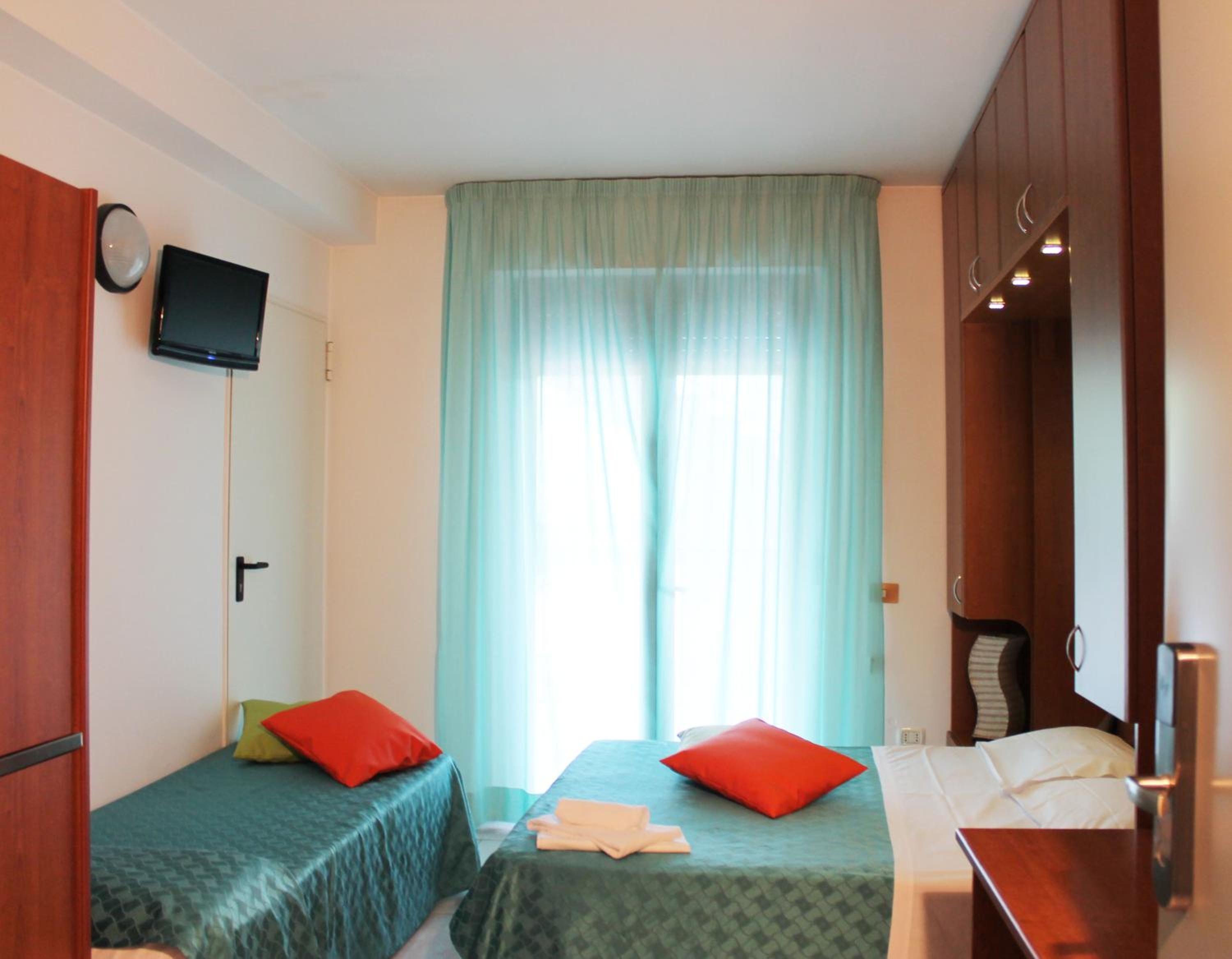 Triple Room photo 3