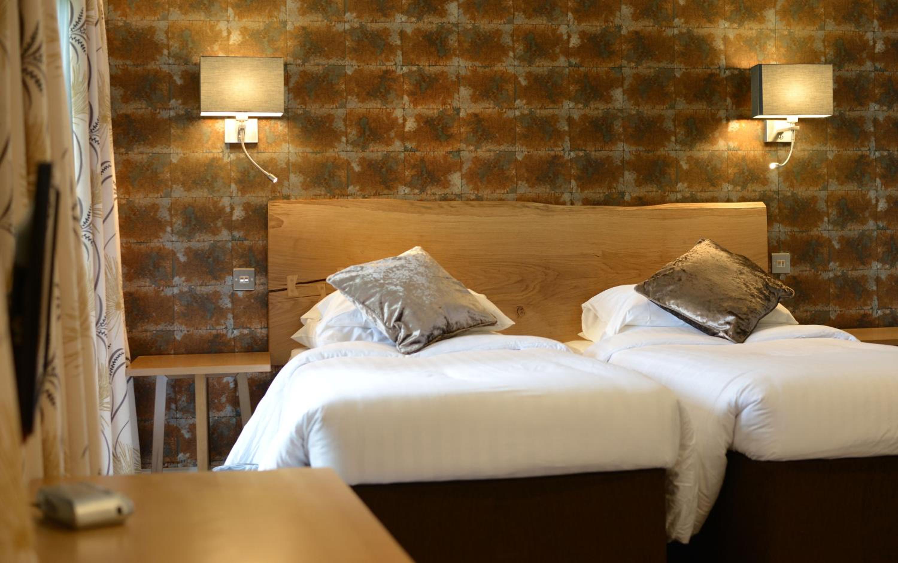 Superior Twin Lodge - Photo 5