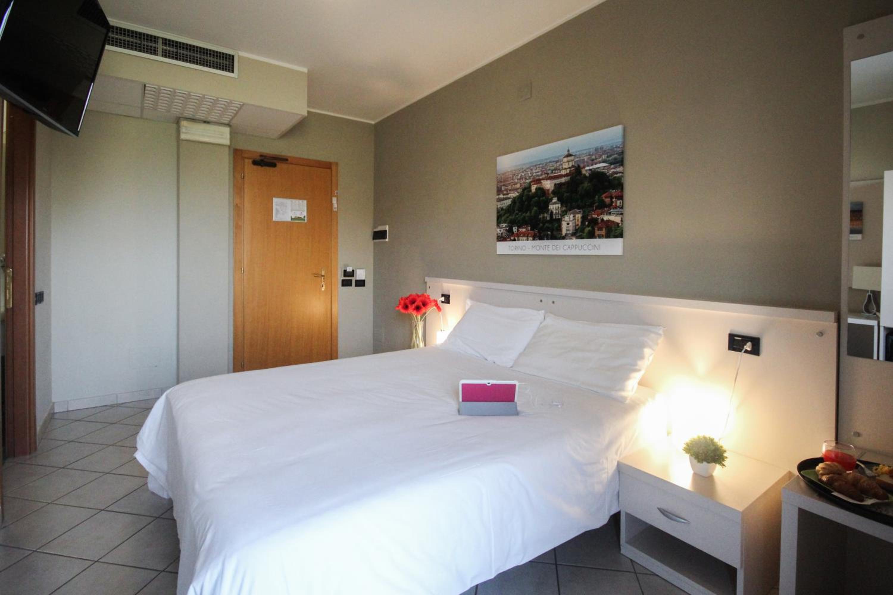 Double Room - Photo 6