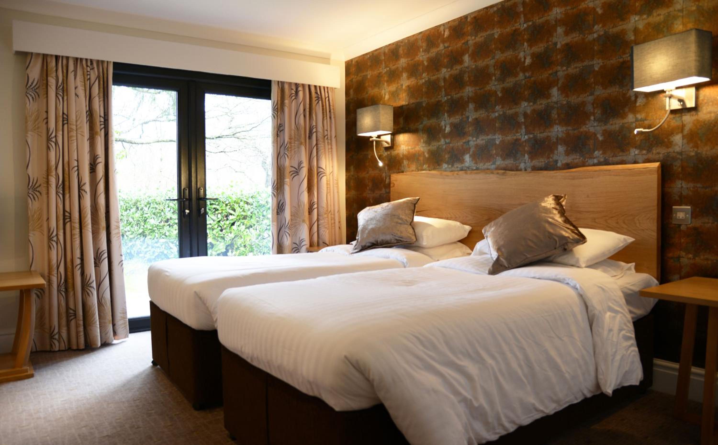 Superior Twin Lodge - Photo 3