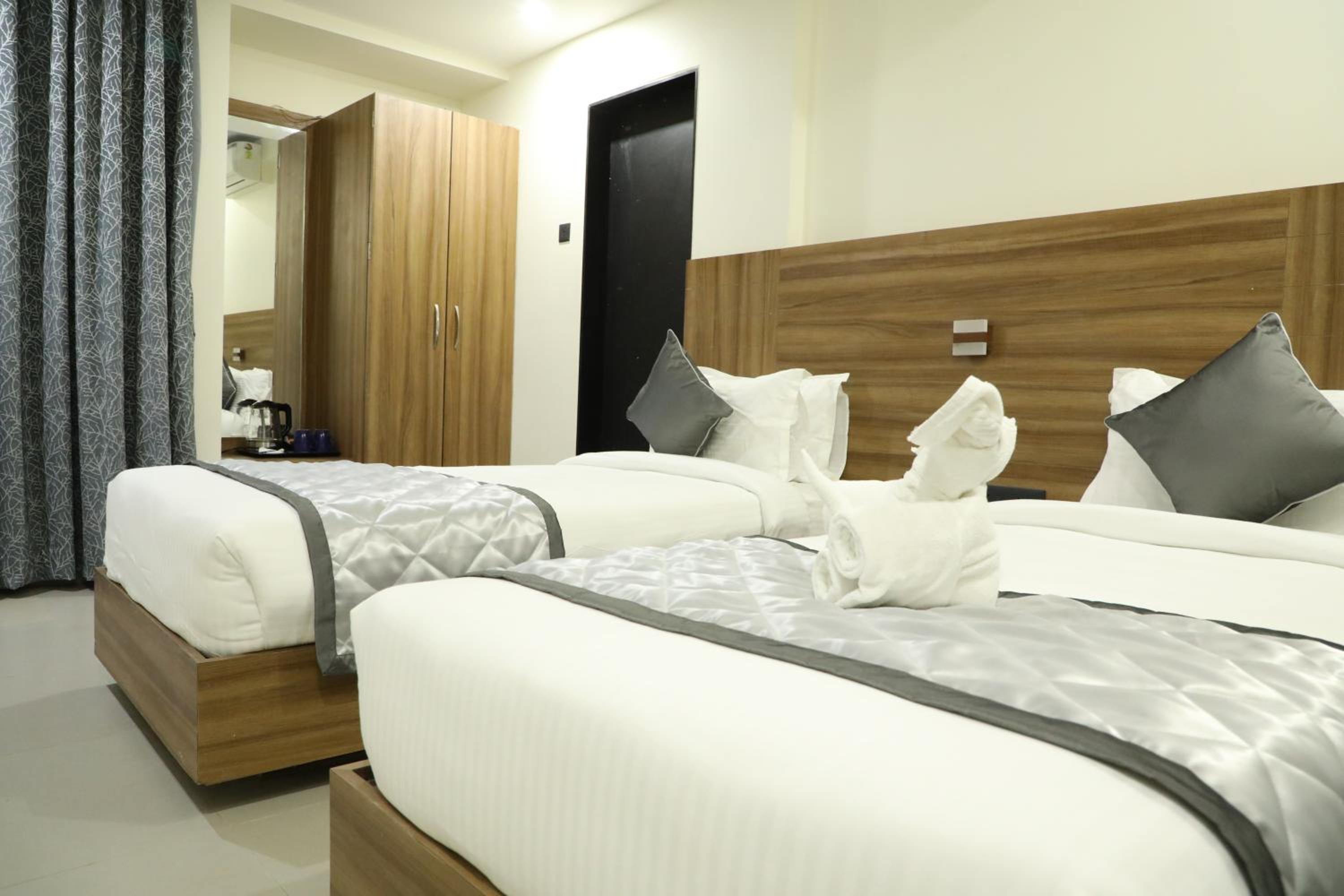 Suite - Photo 2