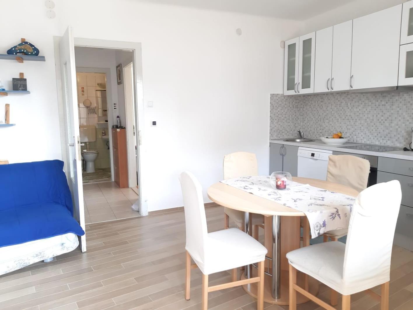 One-Bedroom Apartment - Photo 27