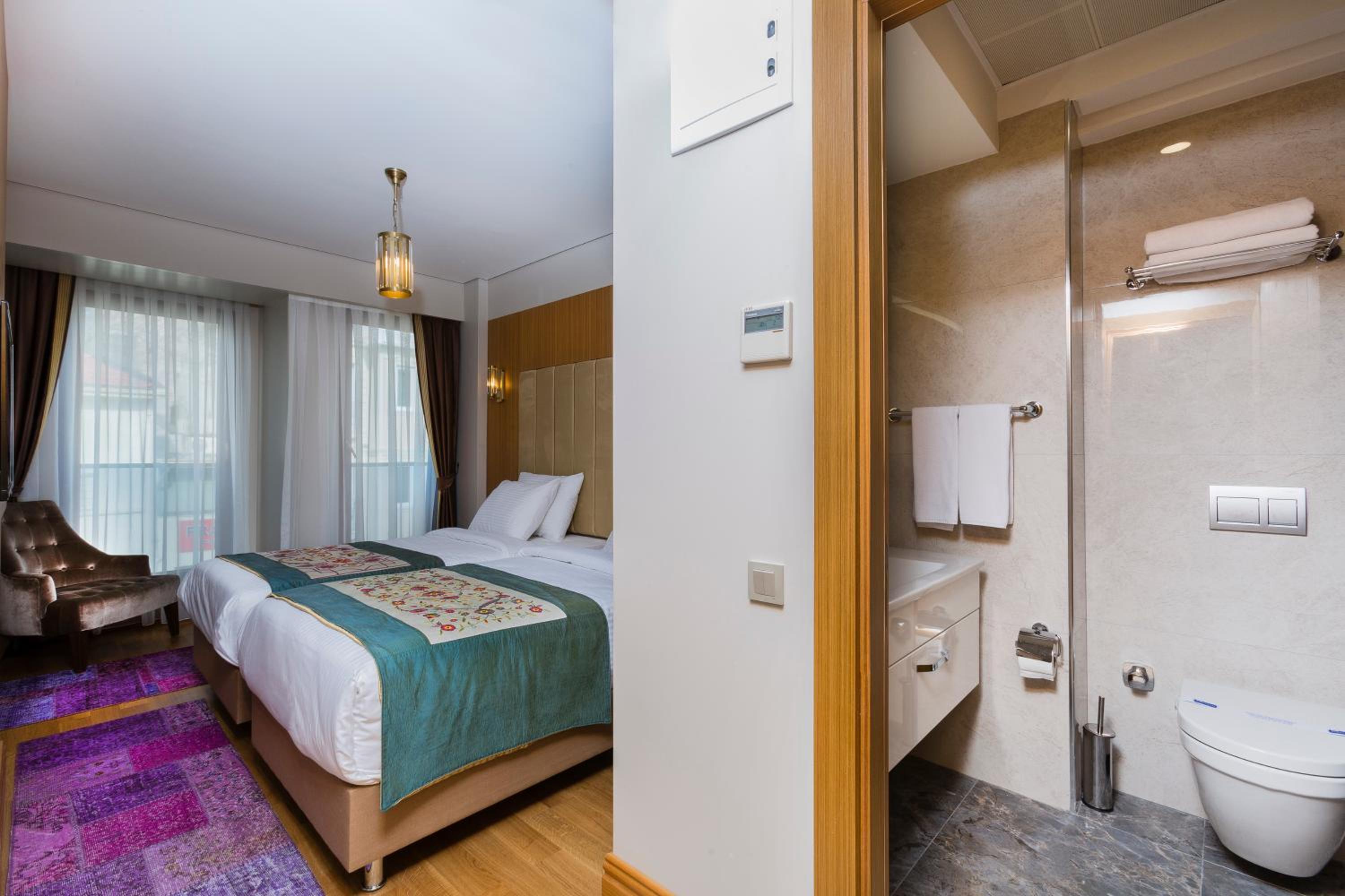 Double or Twin Room photo 2