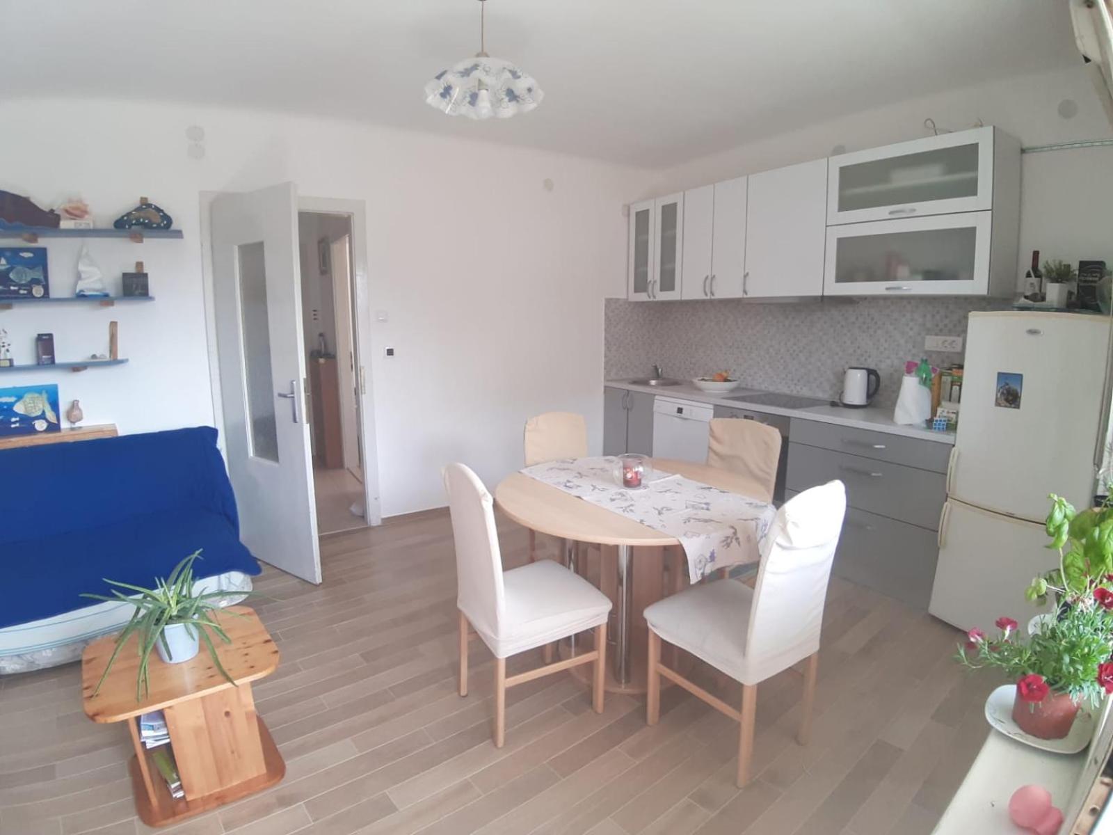 One-Bedroom Apartment - Photo 31