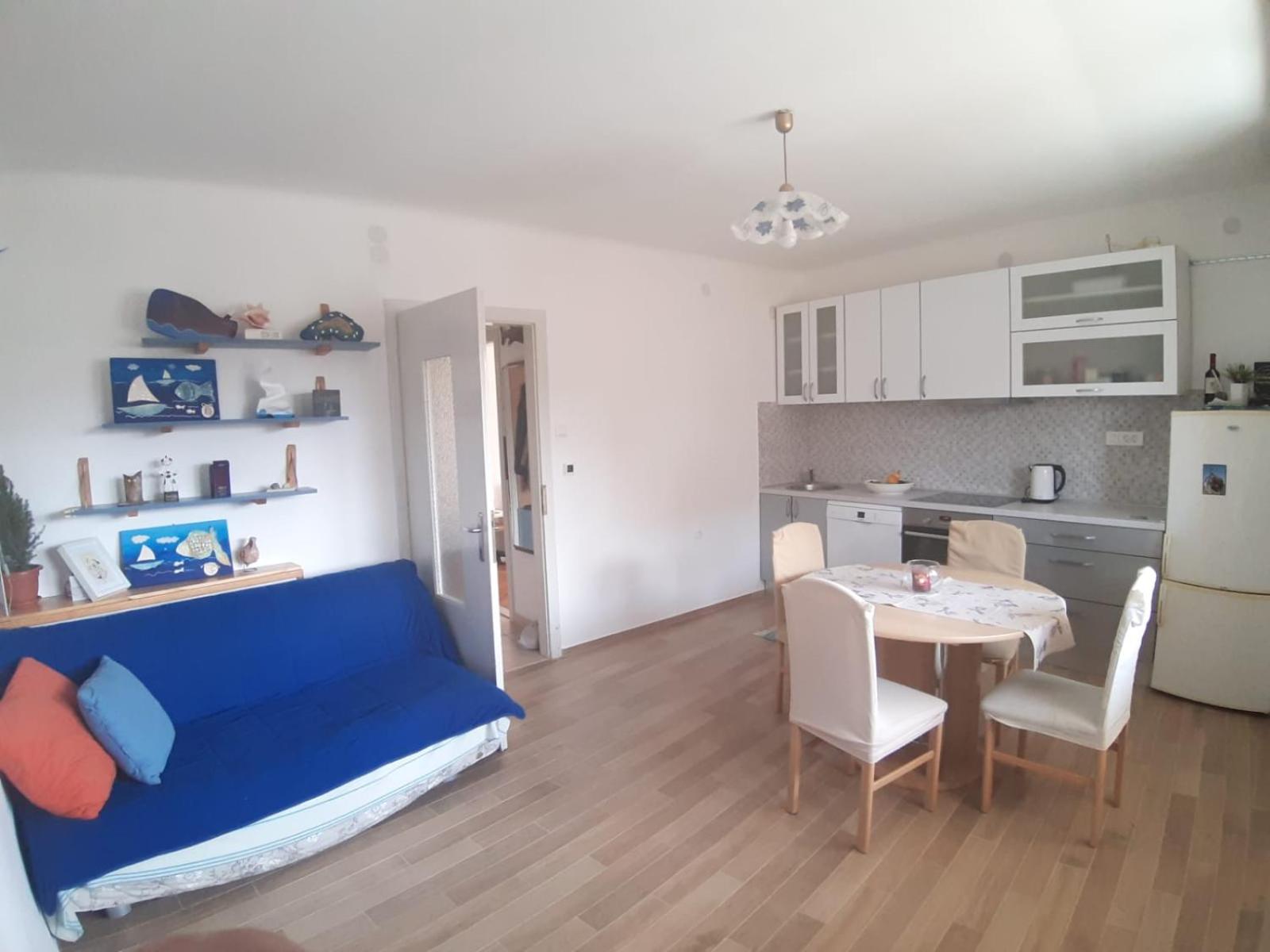 One-Bedroom Apartment - Photo 28