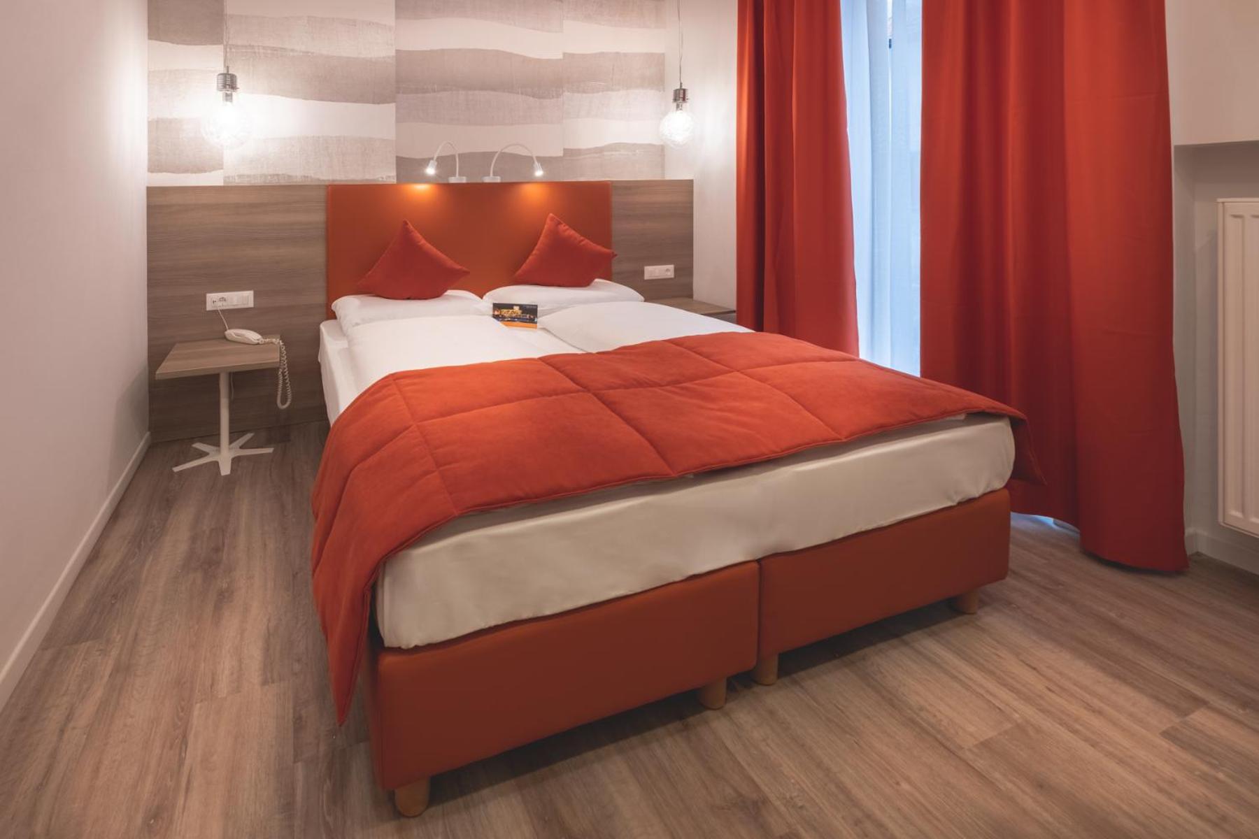 Standard Double Room - Photo 3