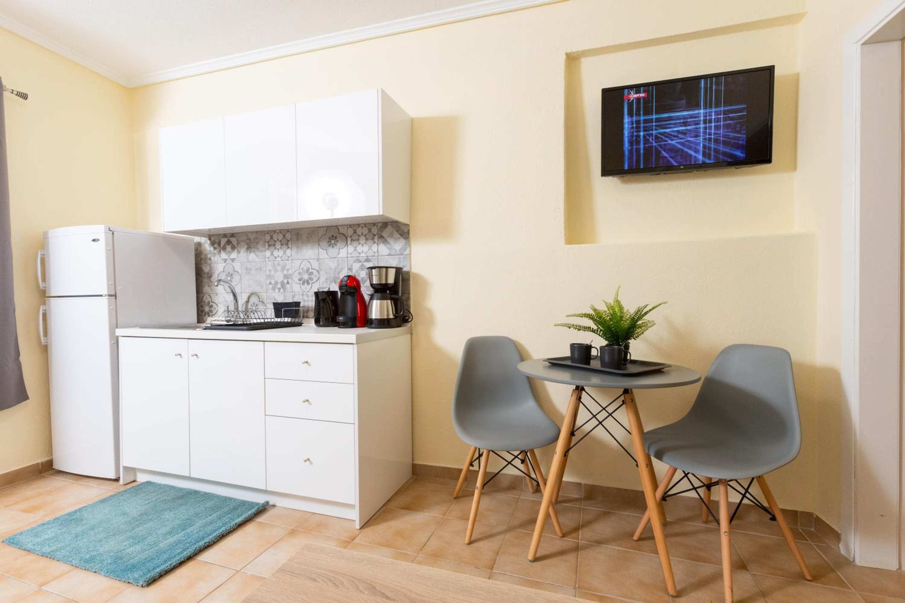 Apartment - Ground Floor - Photo 4