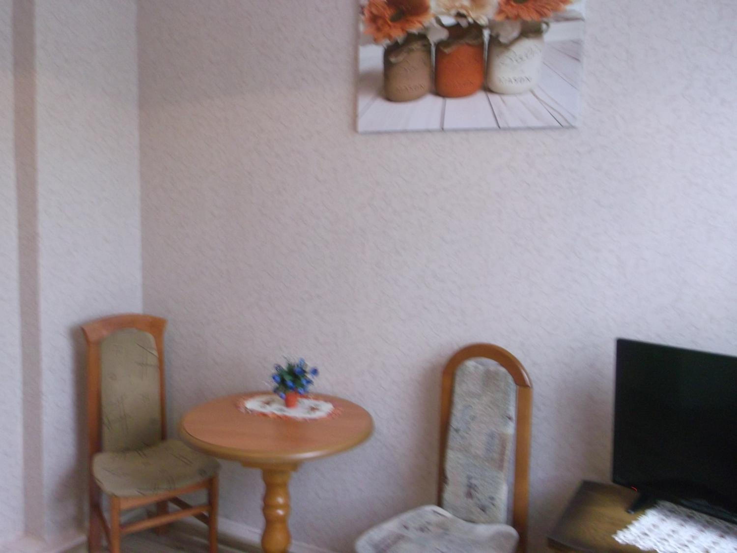 Twin Room with Bathroom - Photo 2