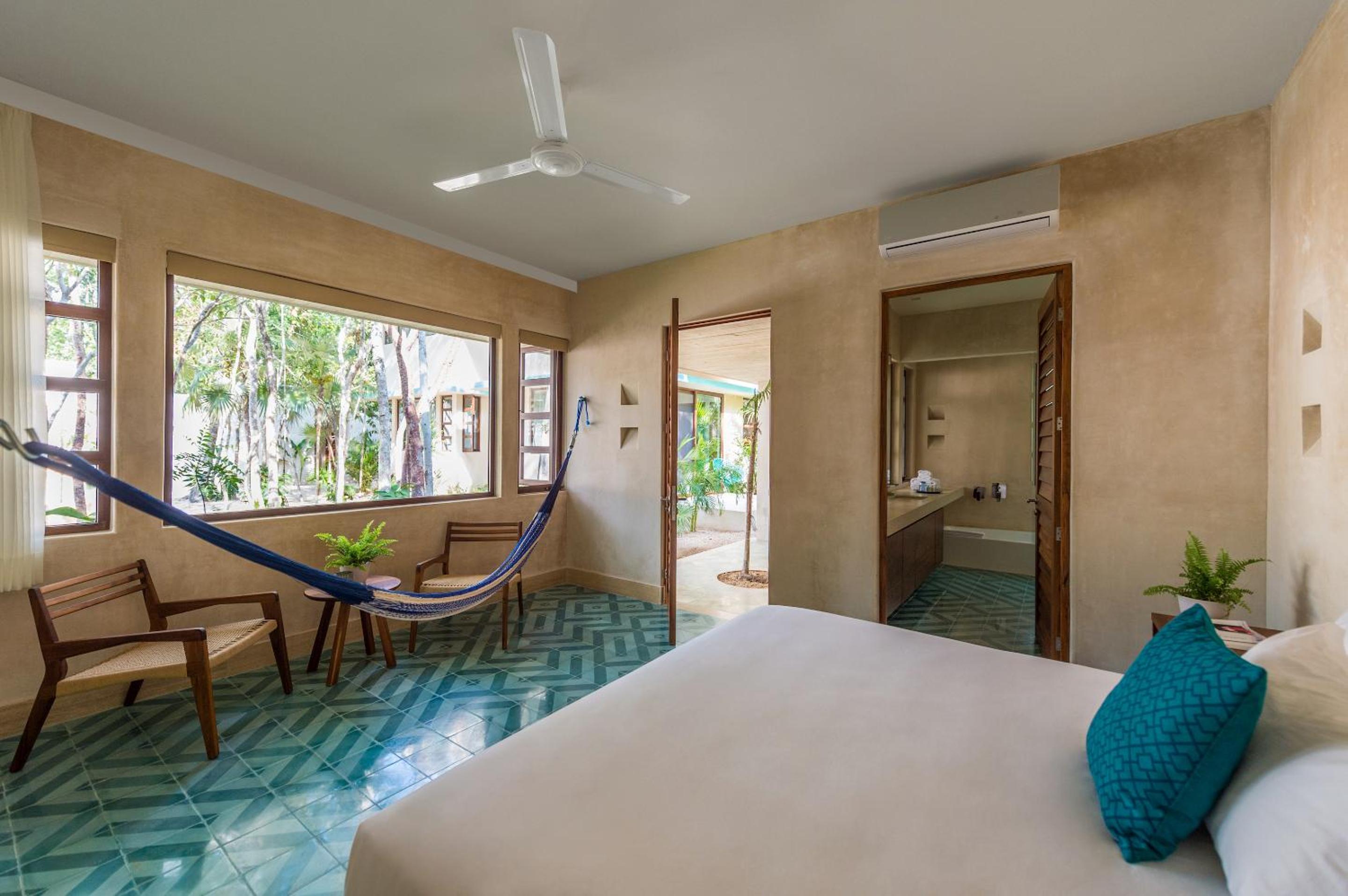 Superior King Suite - Photo 1