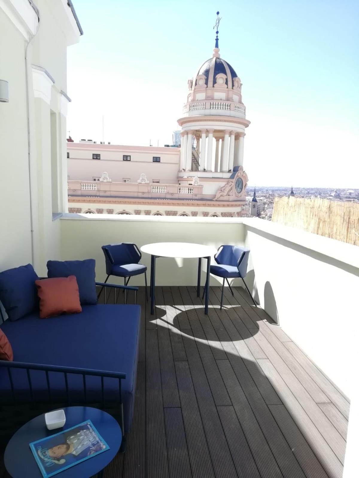 Studio with Terrace - Photo 3