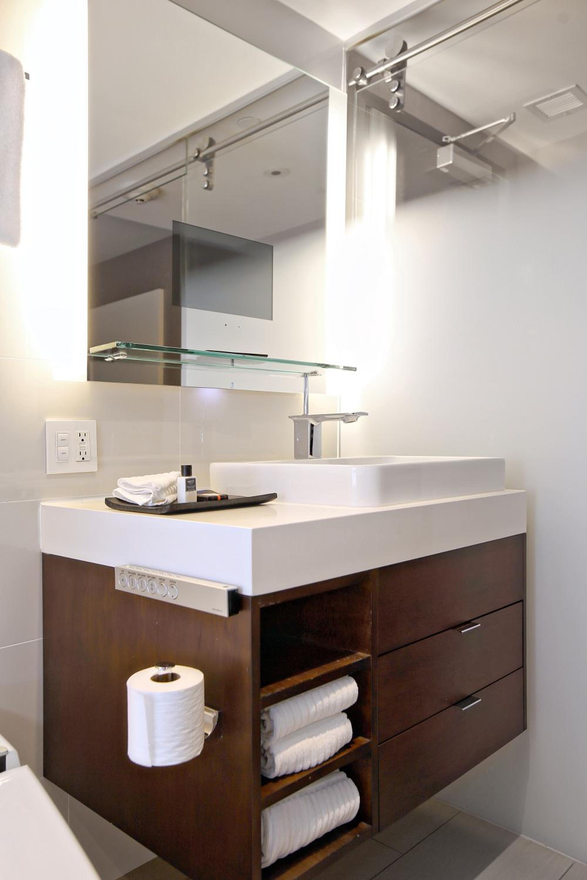 Suite - Photo 4