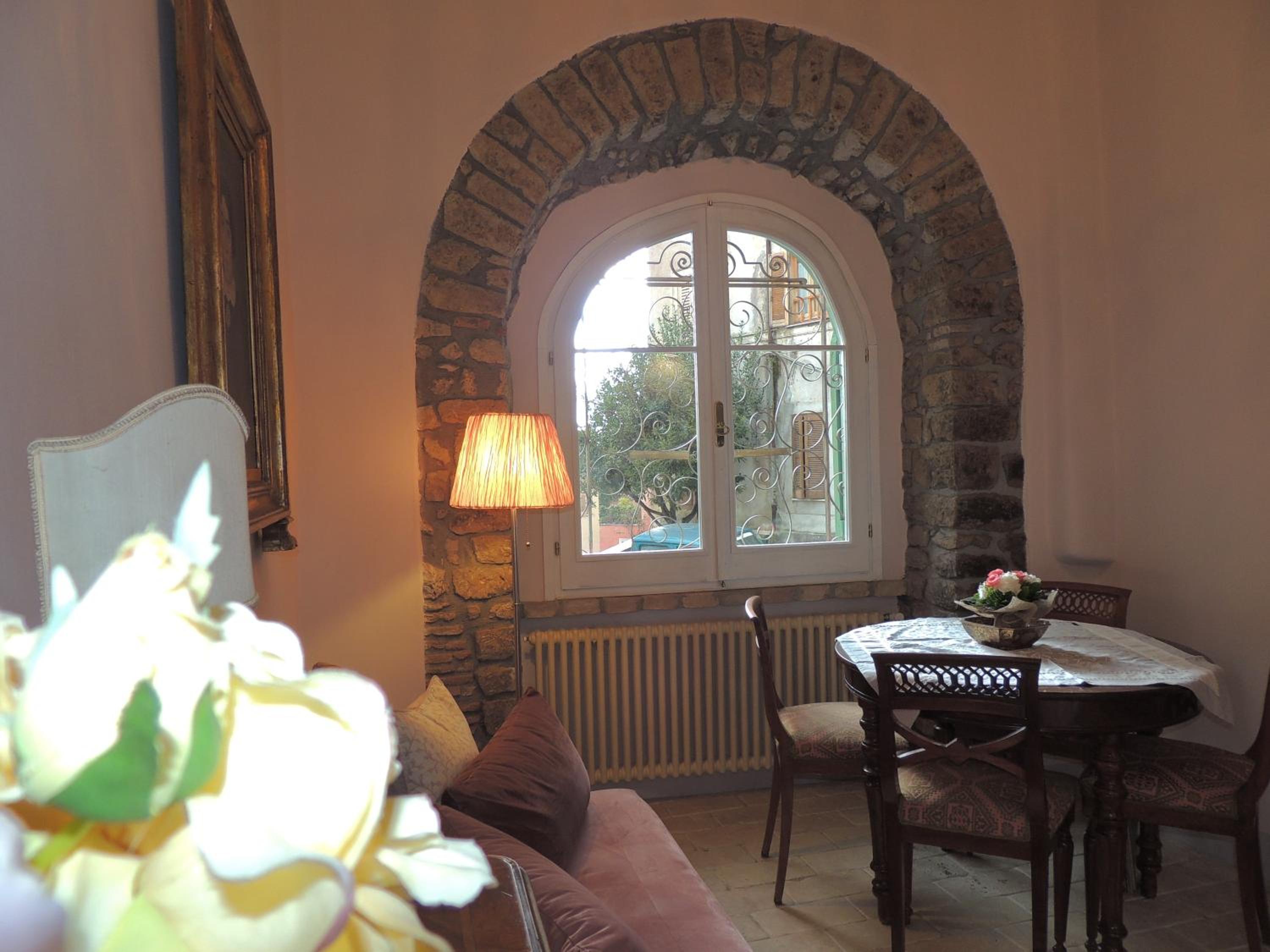 Two-Bedroom House - Photo 49