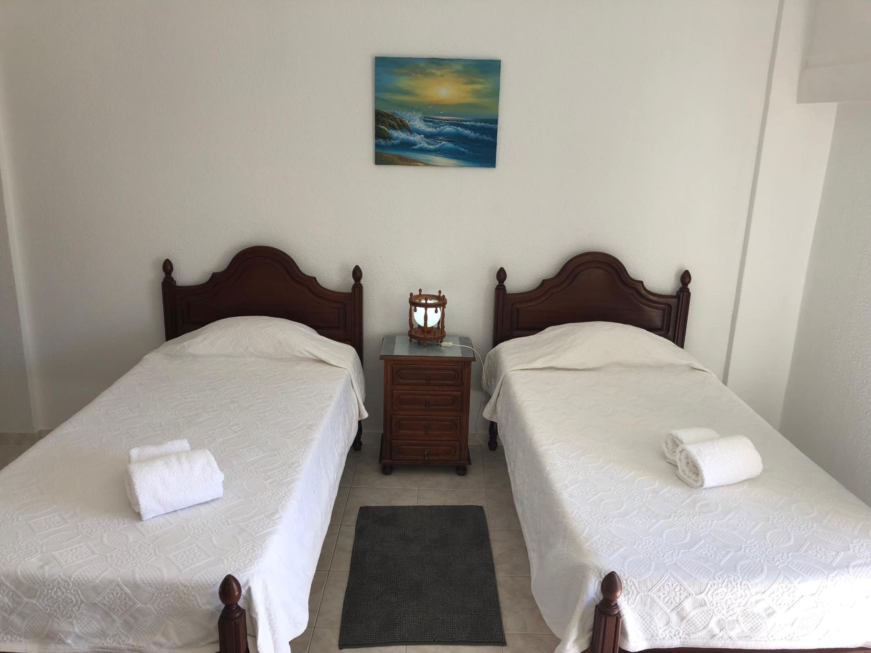 Double or Twin Room (shared bathroom) photo 3