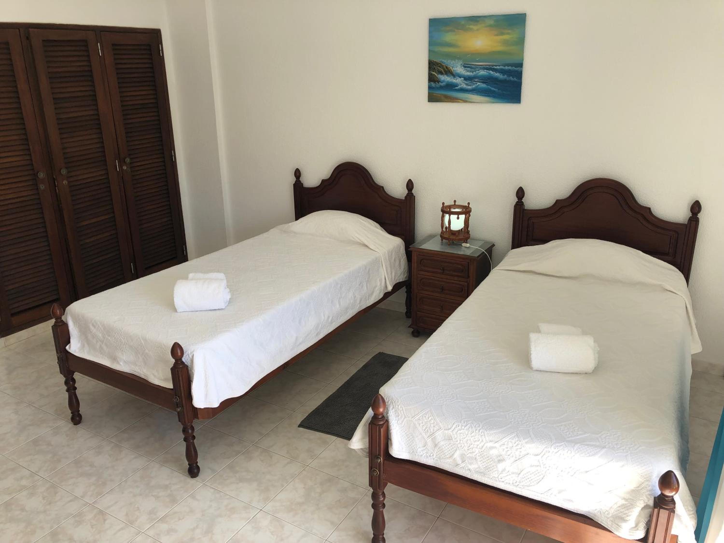 Double or Twin Room (shared bathroom) photo 2