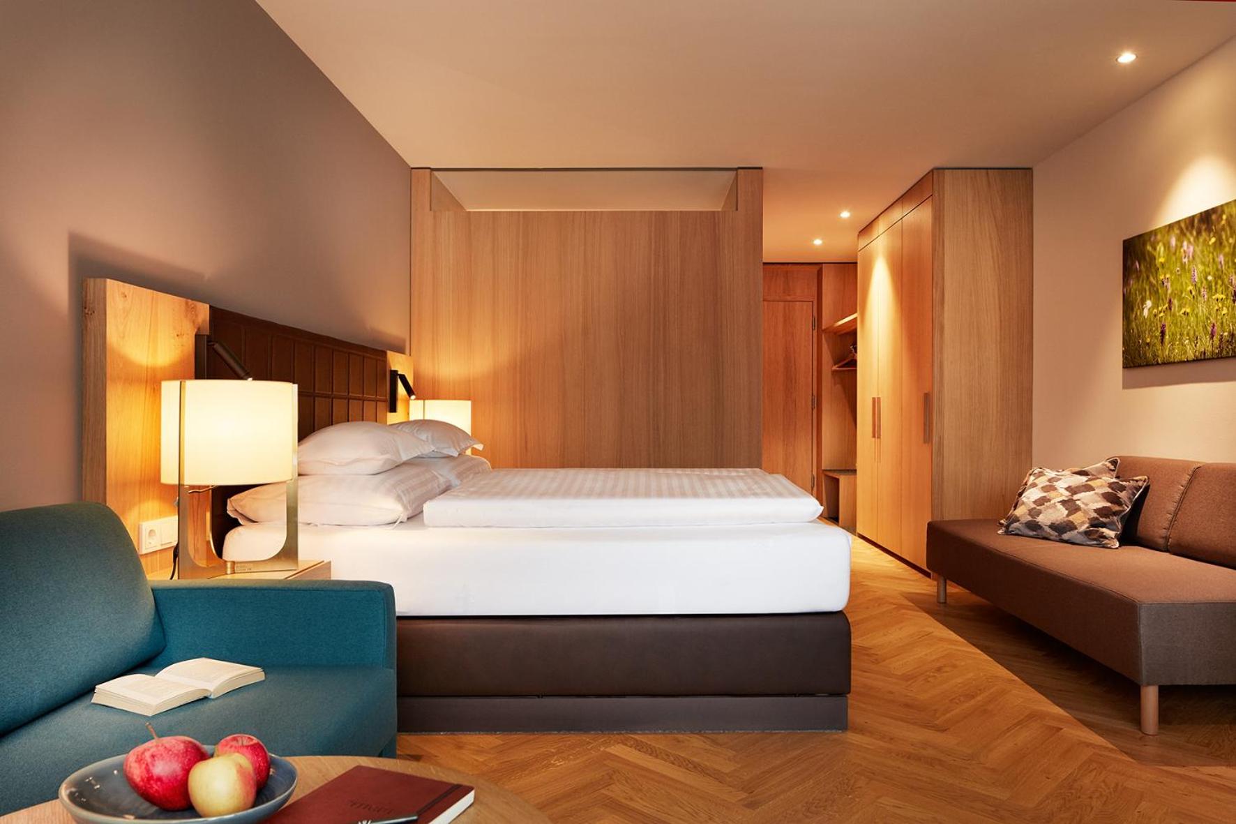 Premium Double Room with Balcony - Photo 1