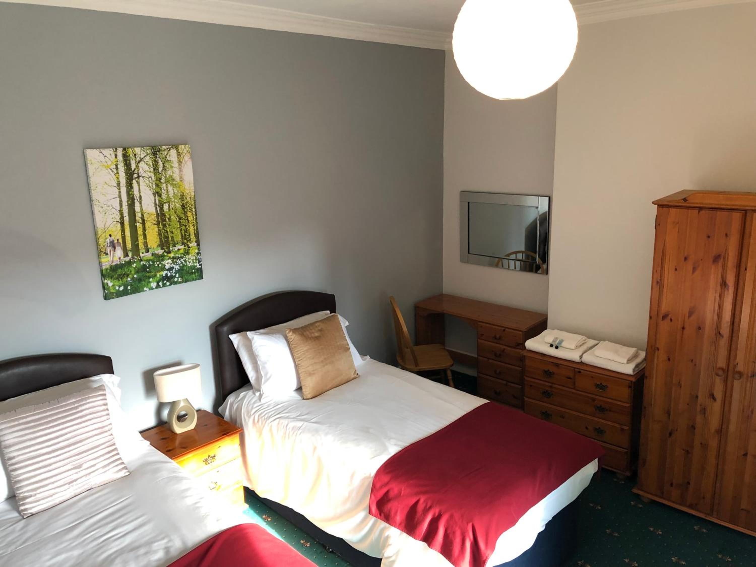Twin Room with Bathroom