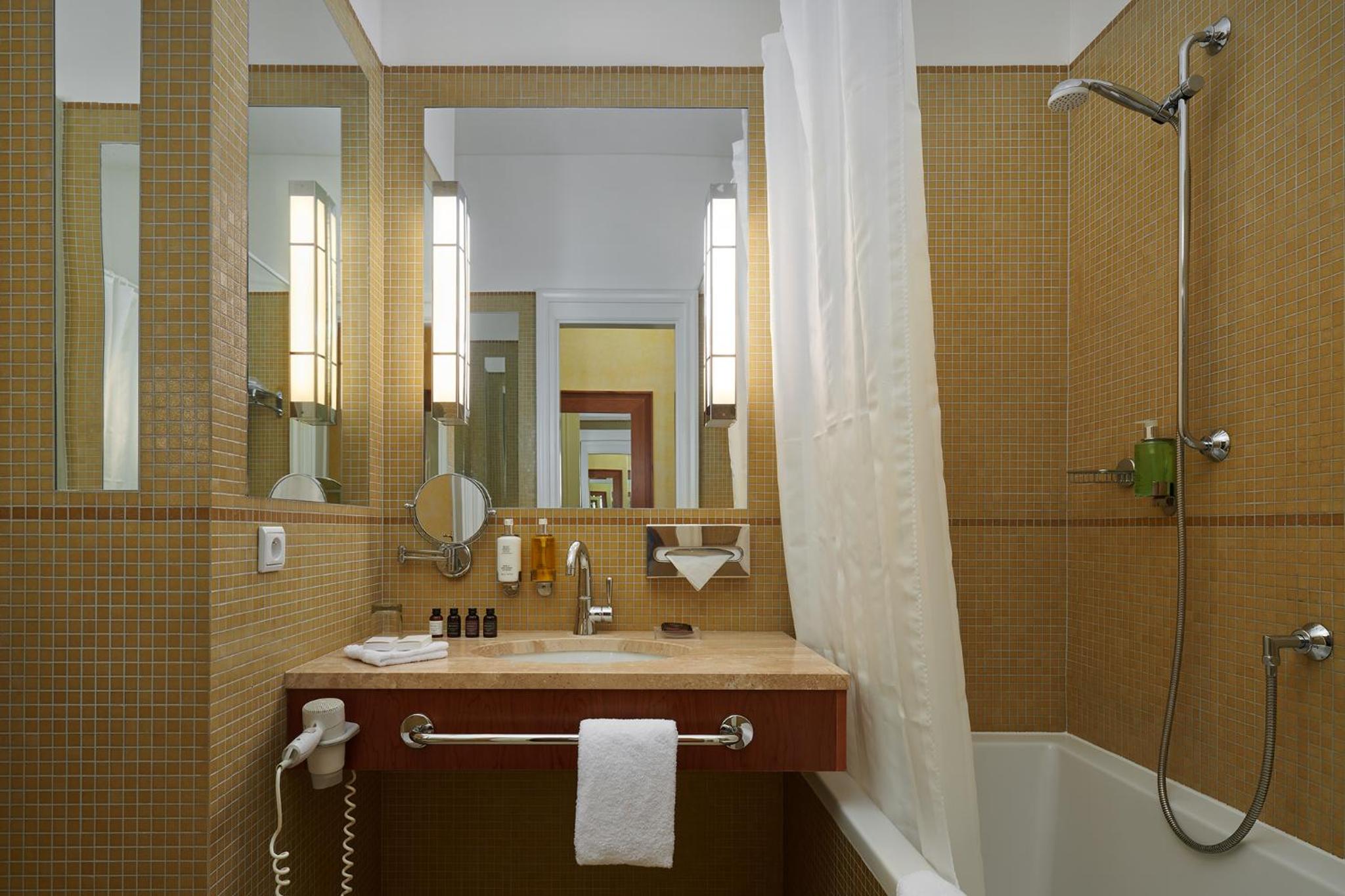 Standard Single Room