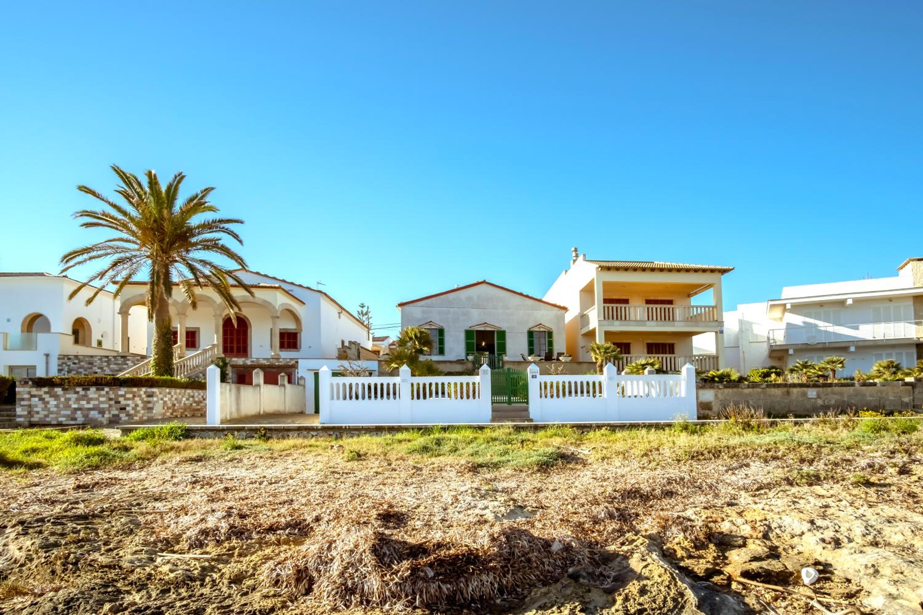 Villa photo 3