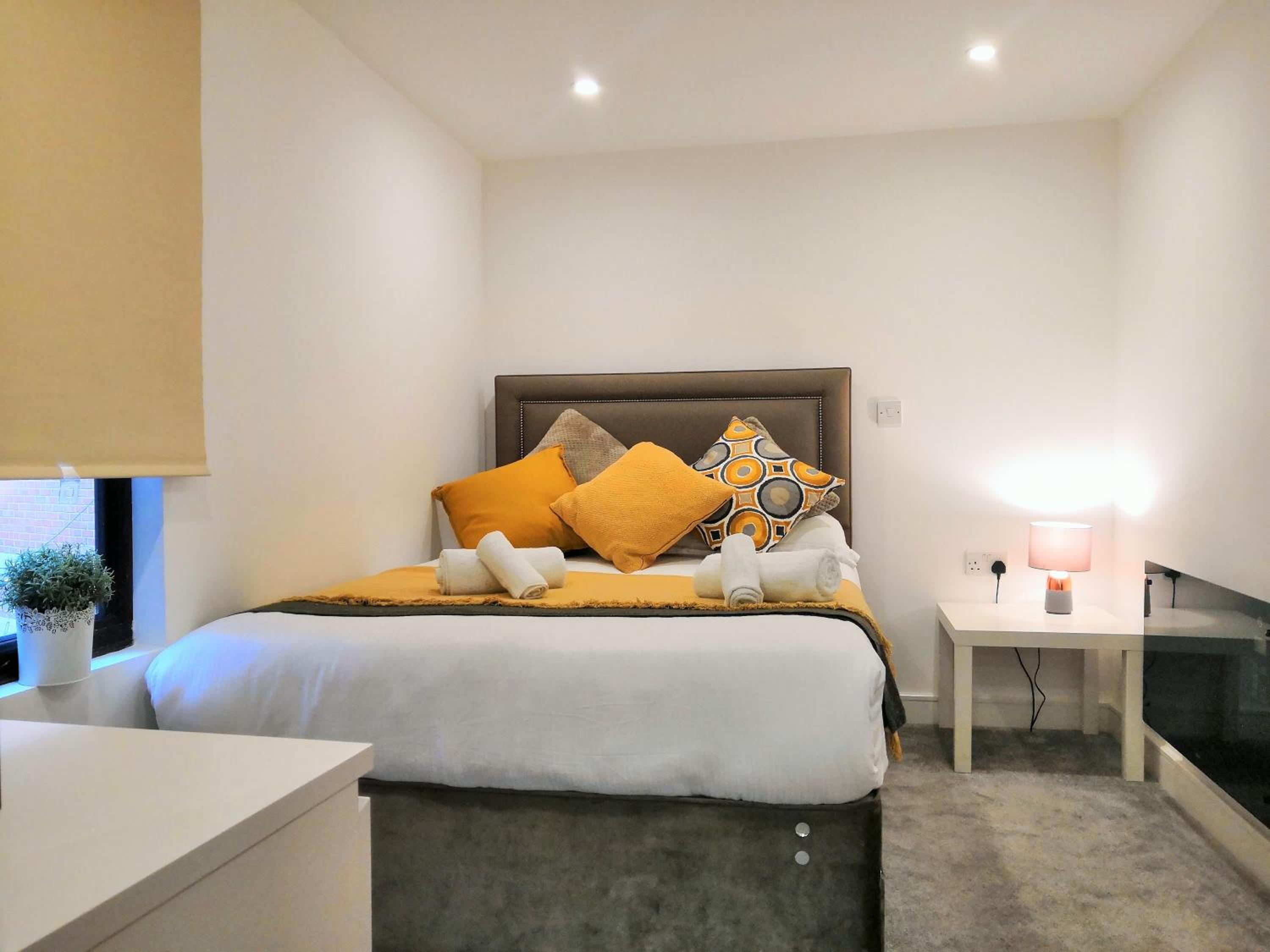 Studio Apartment - Photo 2