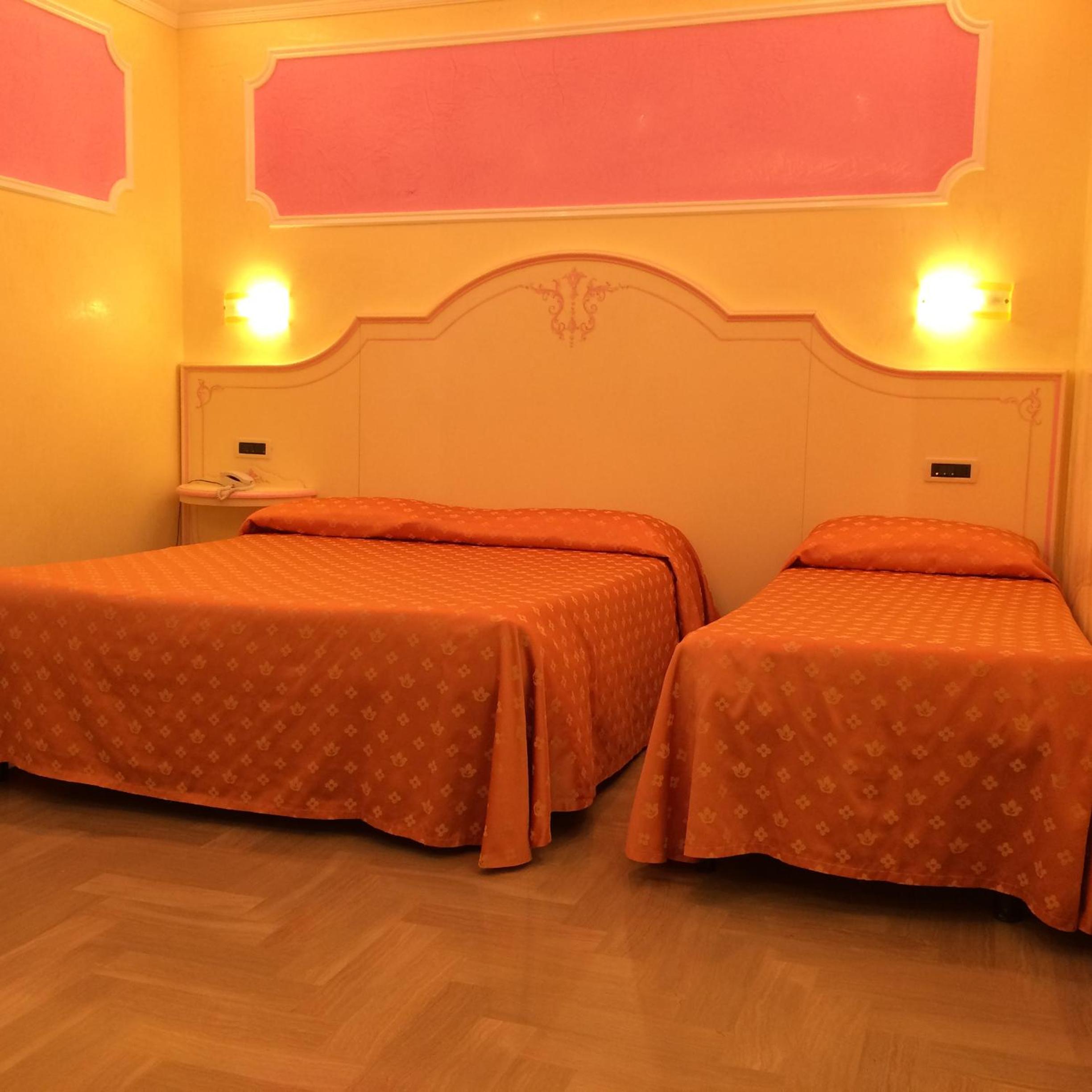 Triple Room - Photo 2
