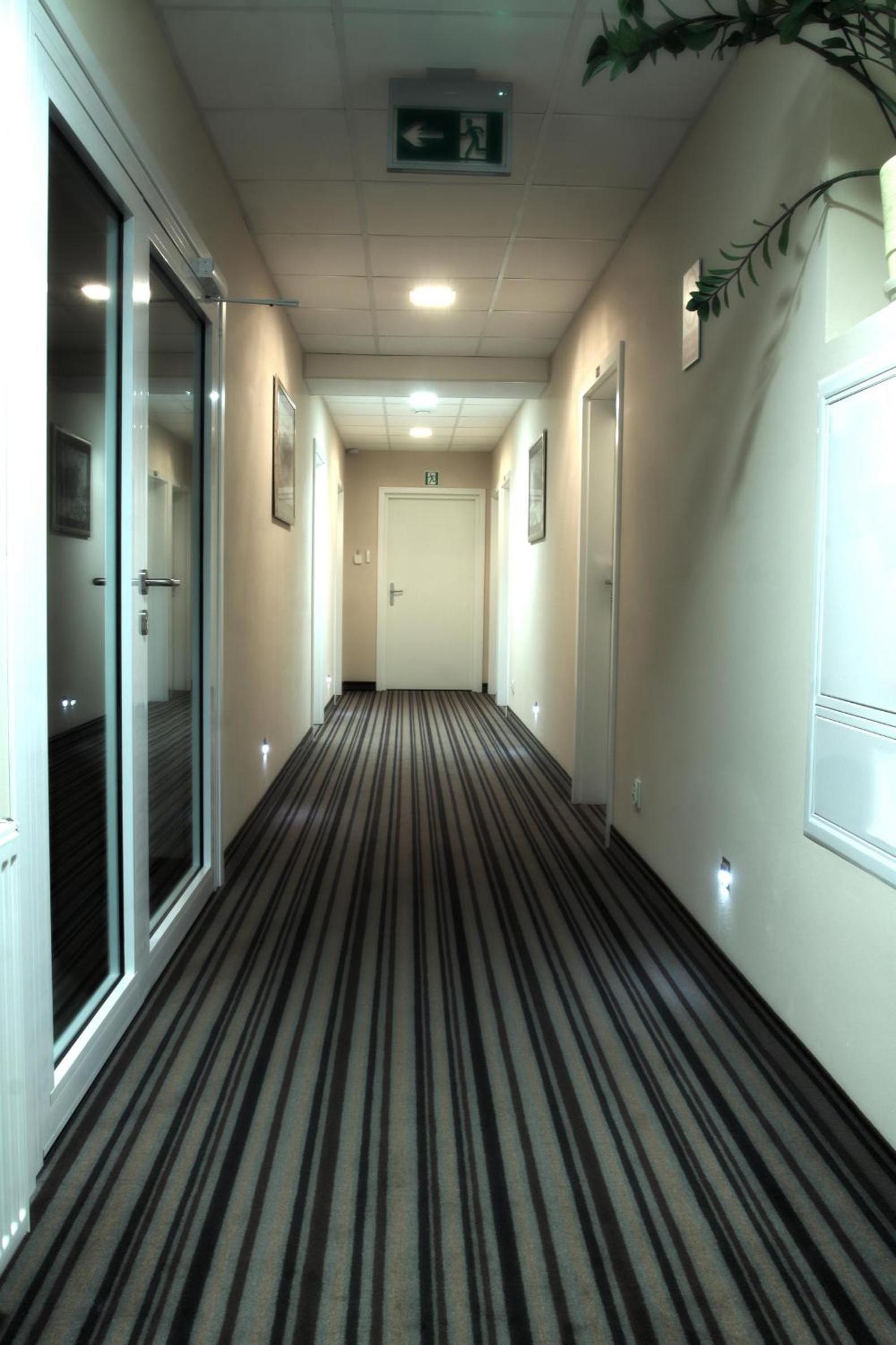 Double or Twin Room - Photo 1