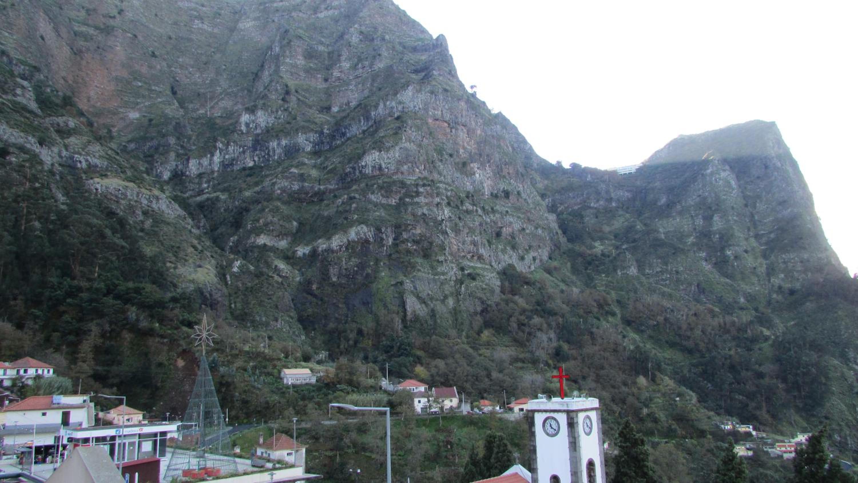 Apartment with Mountain View - Photo 20