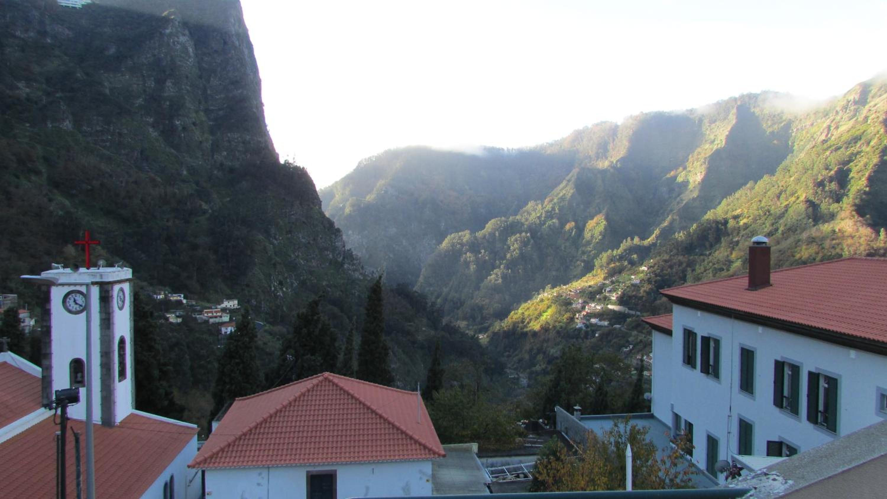 Apartment with Mountain View - Photo 45