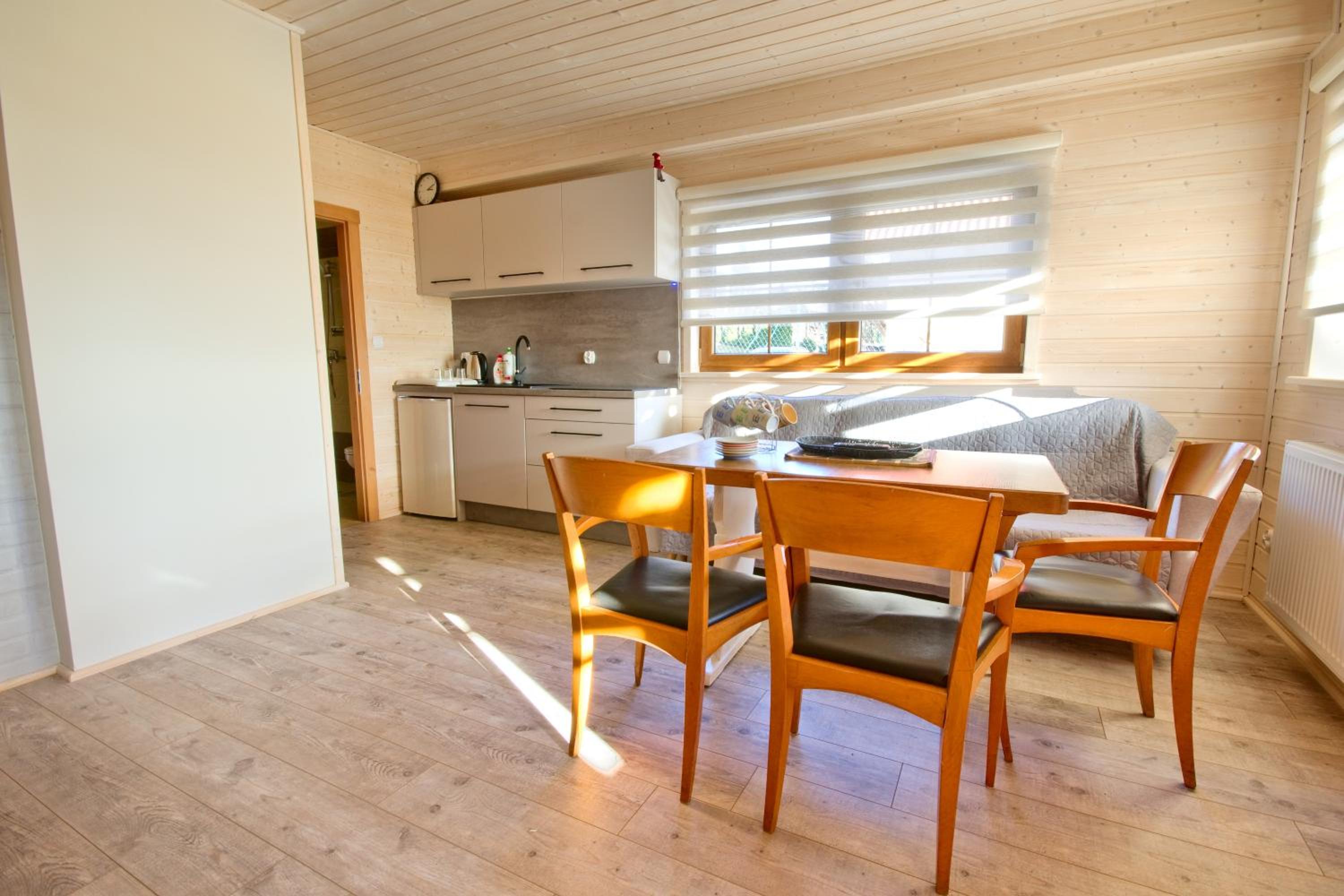 Three-Bedroom House photo 3