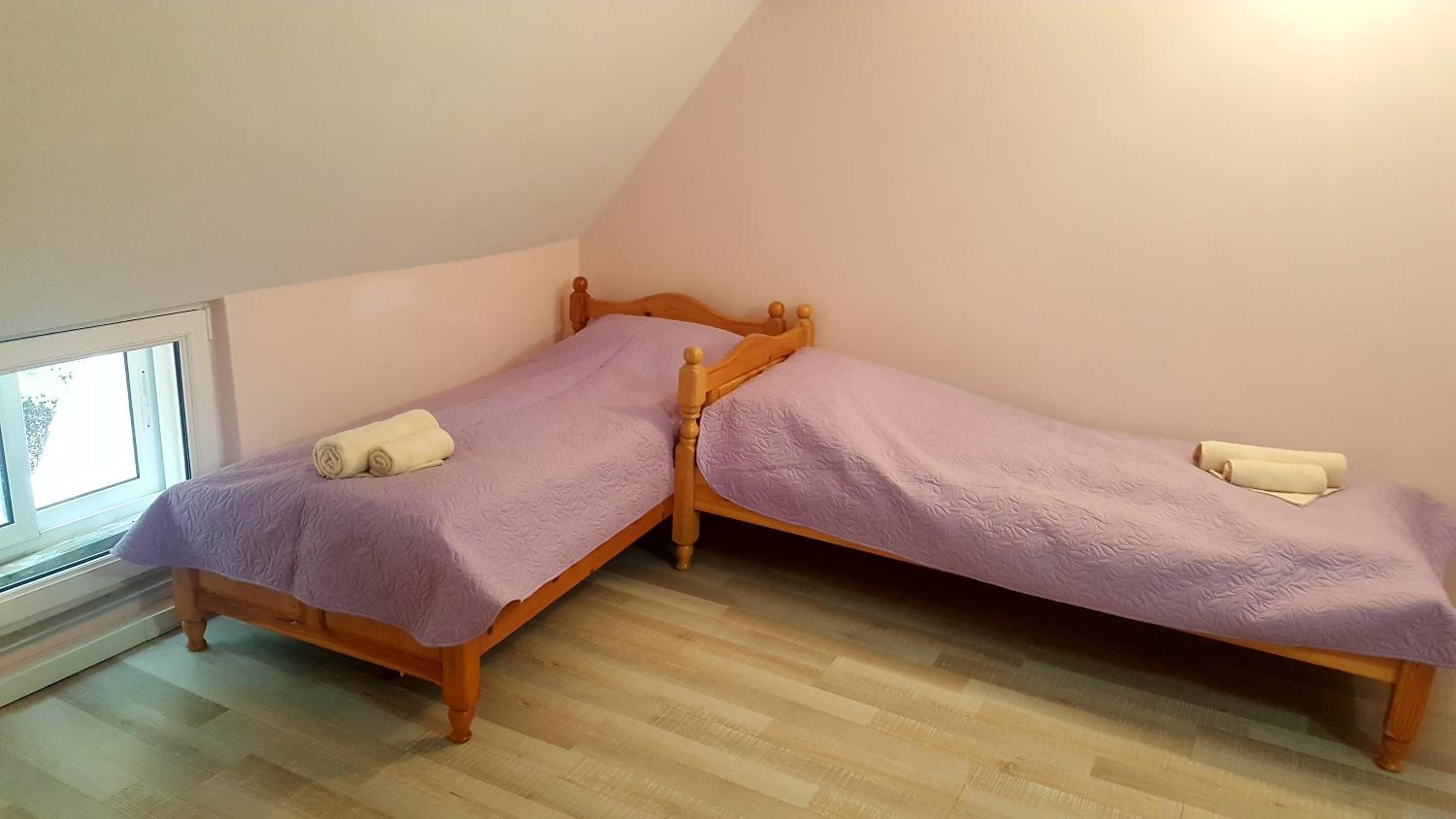 Economy Quadruple Room - Photo 3