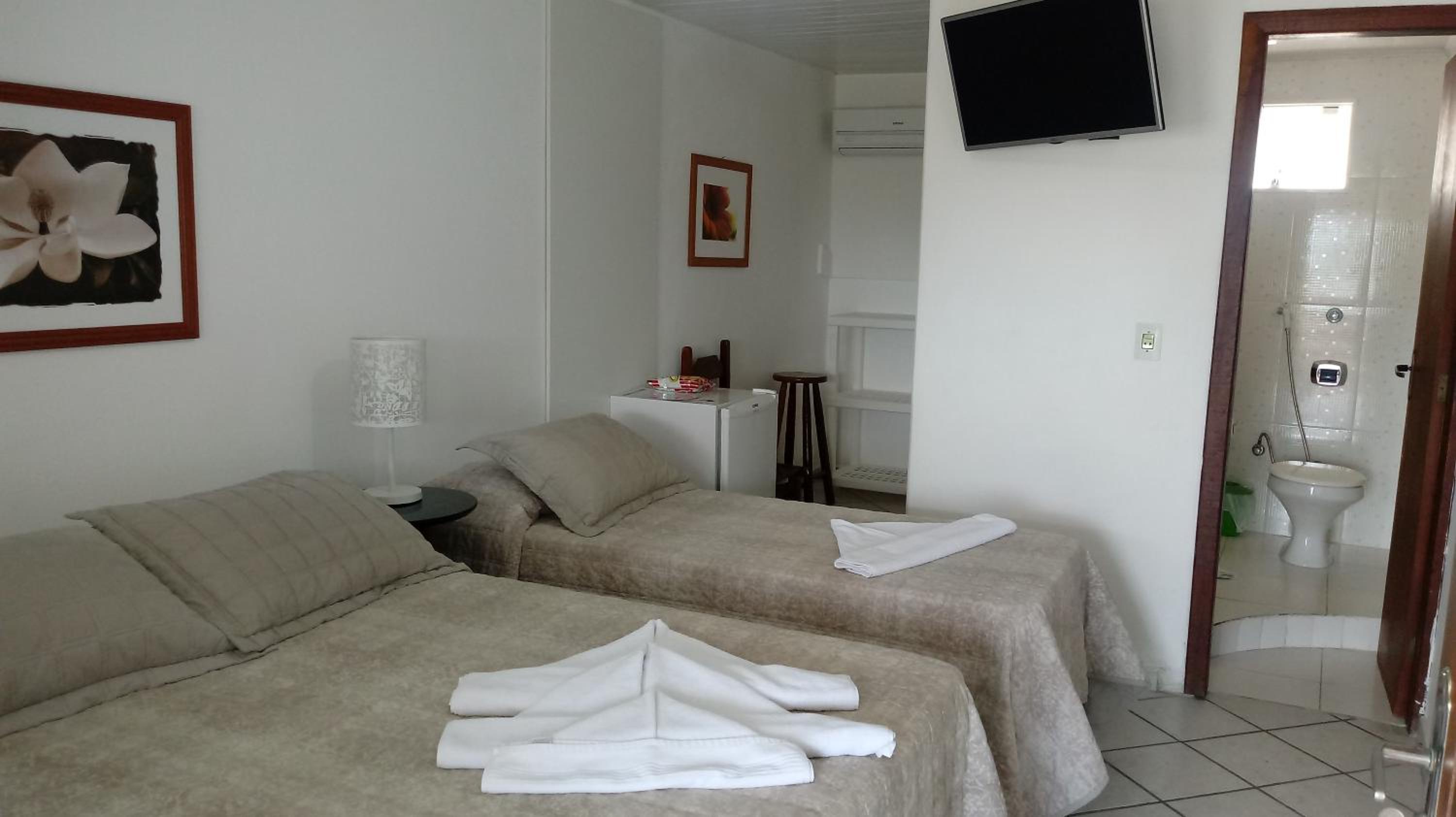 Triple Room with Sea Side View photo 3