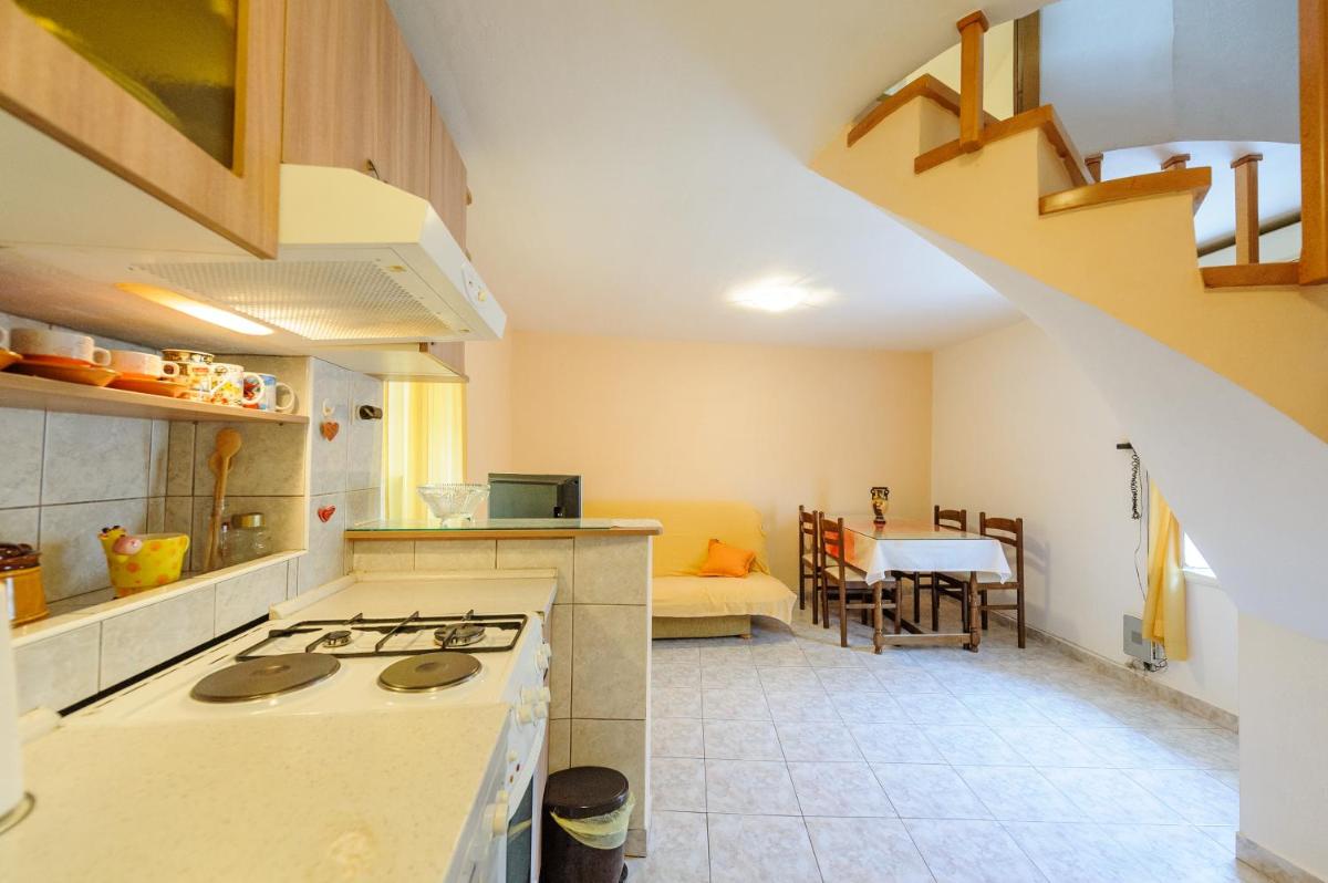 Duplex Two-Bedroom Apartment (5 Adults) - Photo 16