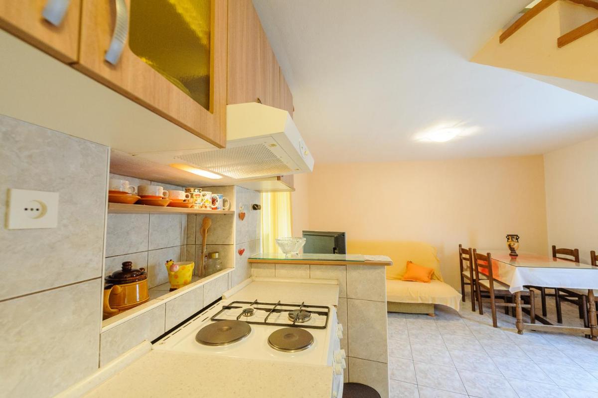 Duplex Two-Bedroom Apartment (5 Adults) - Photo 19