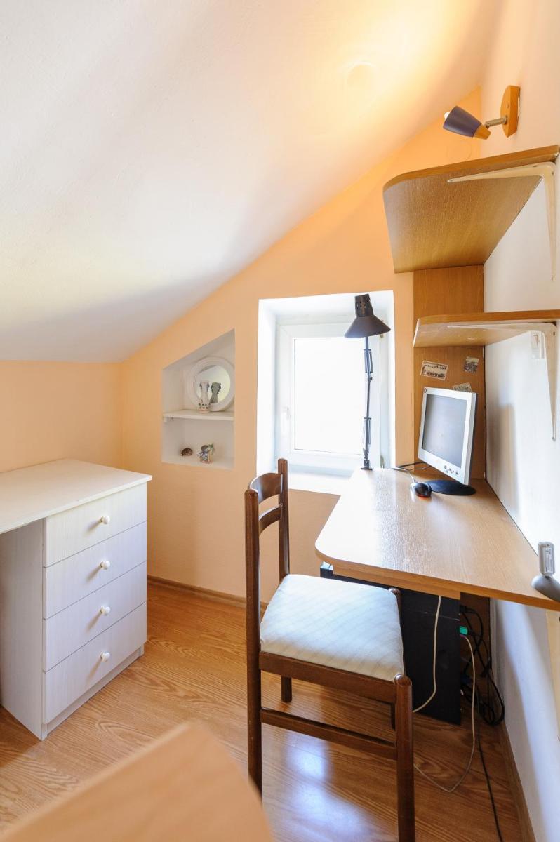 Duplex Two-Bedroom Apartment (5 Adults) - Photo 25