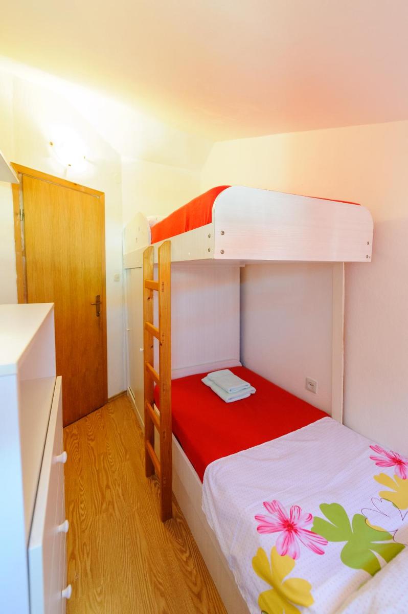 Duplex Two-Bedroom Apartment (5 Adults) - Photo 13
